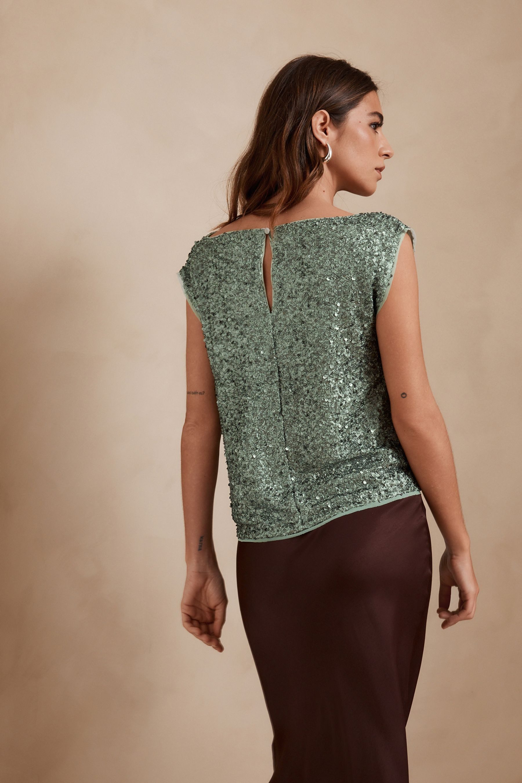 Next Blusentop Ärmelloses, drapiertes Paillettenoberteil (1-tlg) günstig online kaufen