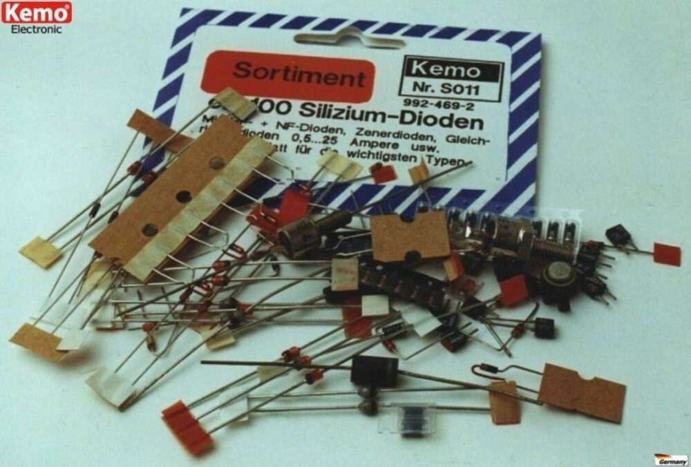 Kemo Modellbausatz Siliziumdioden + Datenblatt ca. 100 Stück