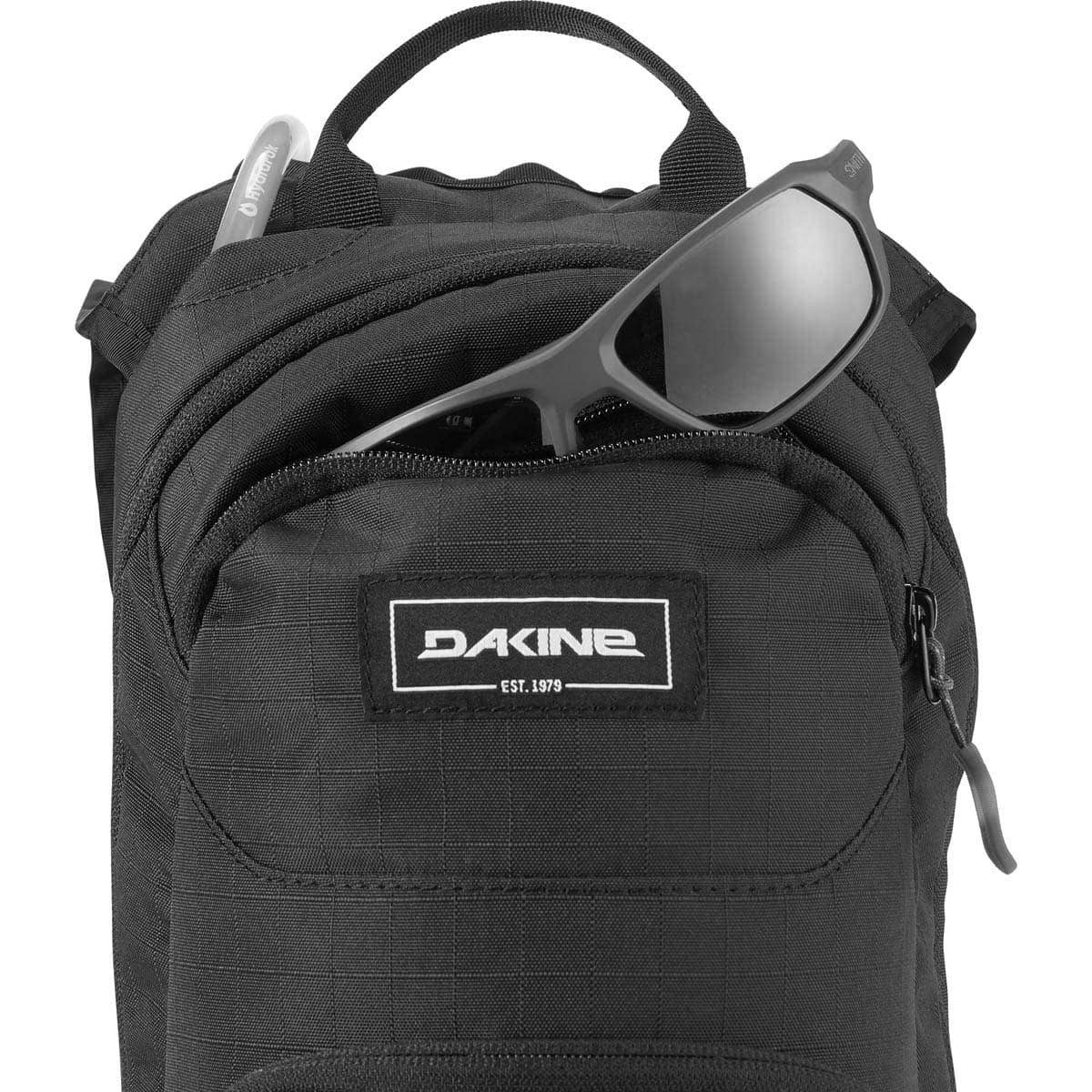 Dakine Fahrradrucksack Session 8 Liter mit 2 Liter Trinksystem rot