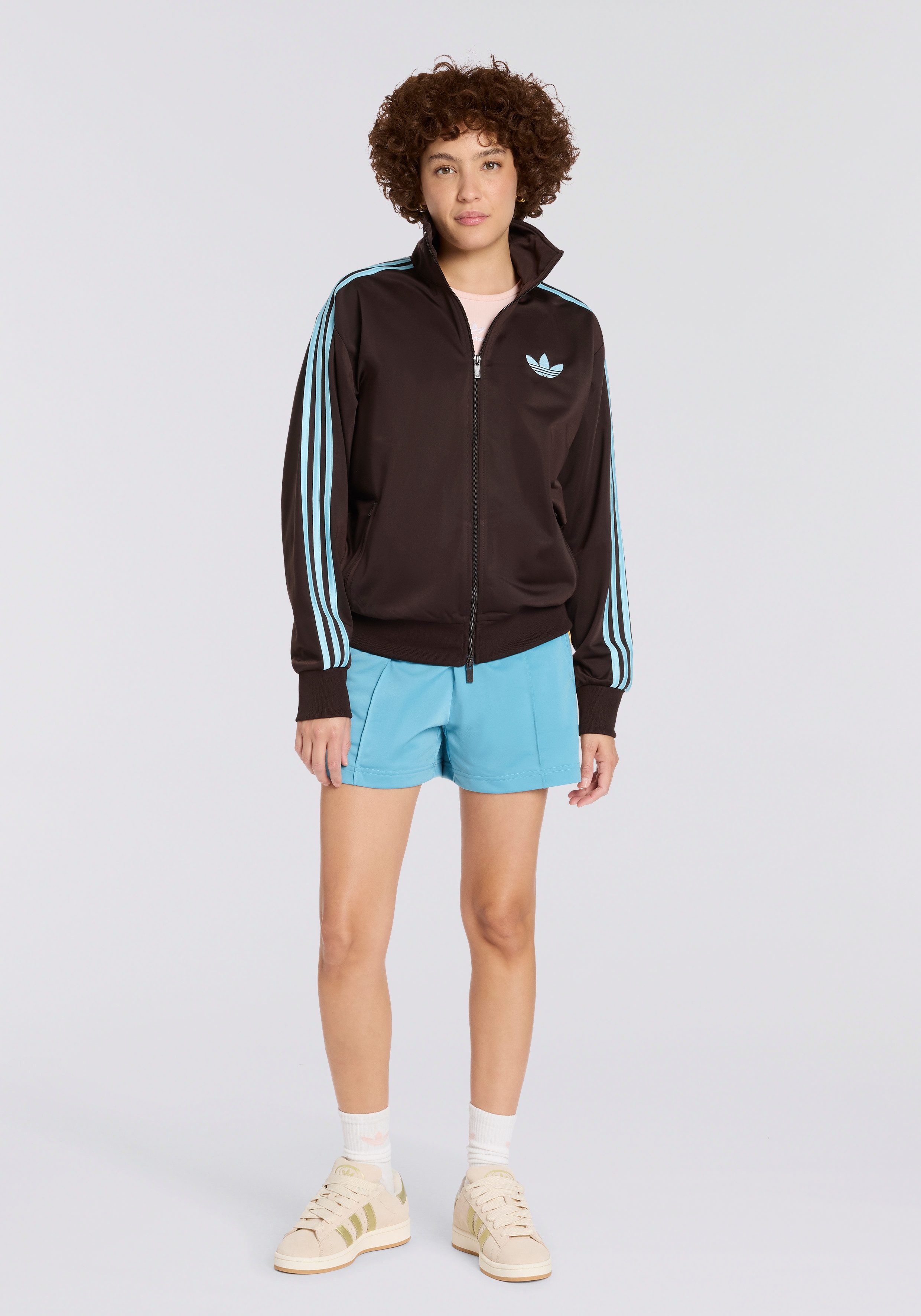 adidas Originals Shorts FIREBIRD CLASSIC (1-tlg) FIREBIRD Classic Short, locker geschnitten. € 39,99