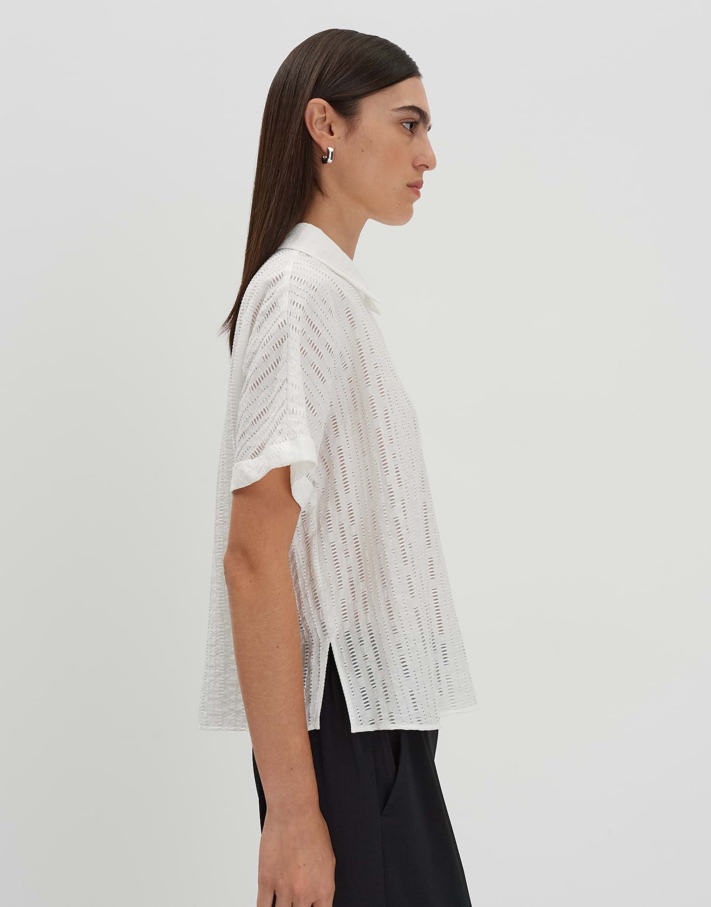 someday Kurzarmbluse ZILINA STRUCTURE Loose mit feiner Lochstruktur