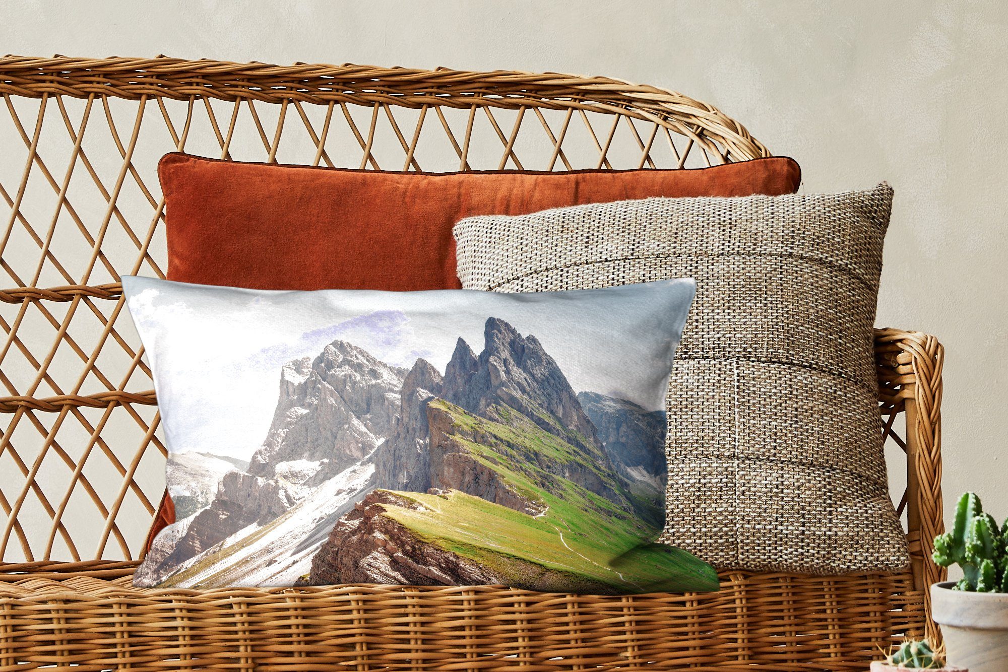 Dekoration, Schlafzimmer mit Zierkissen, Dekokissen MuchoWow Die in Dolomiten Wohzimmer Italien, der Gipfel Füllung, Dekokissen