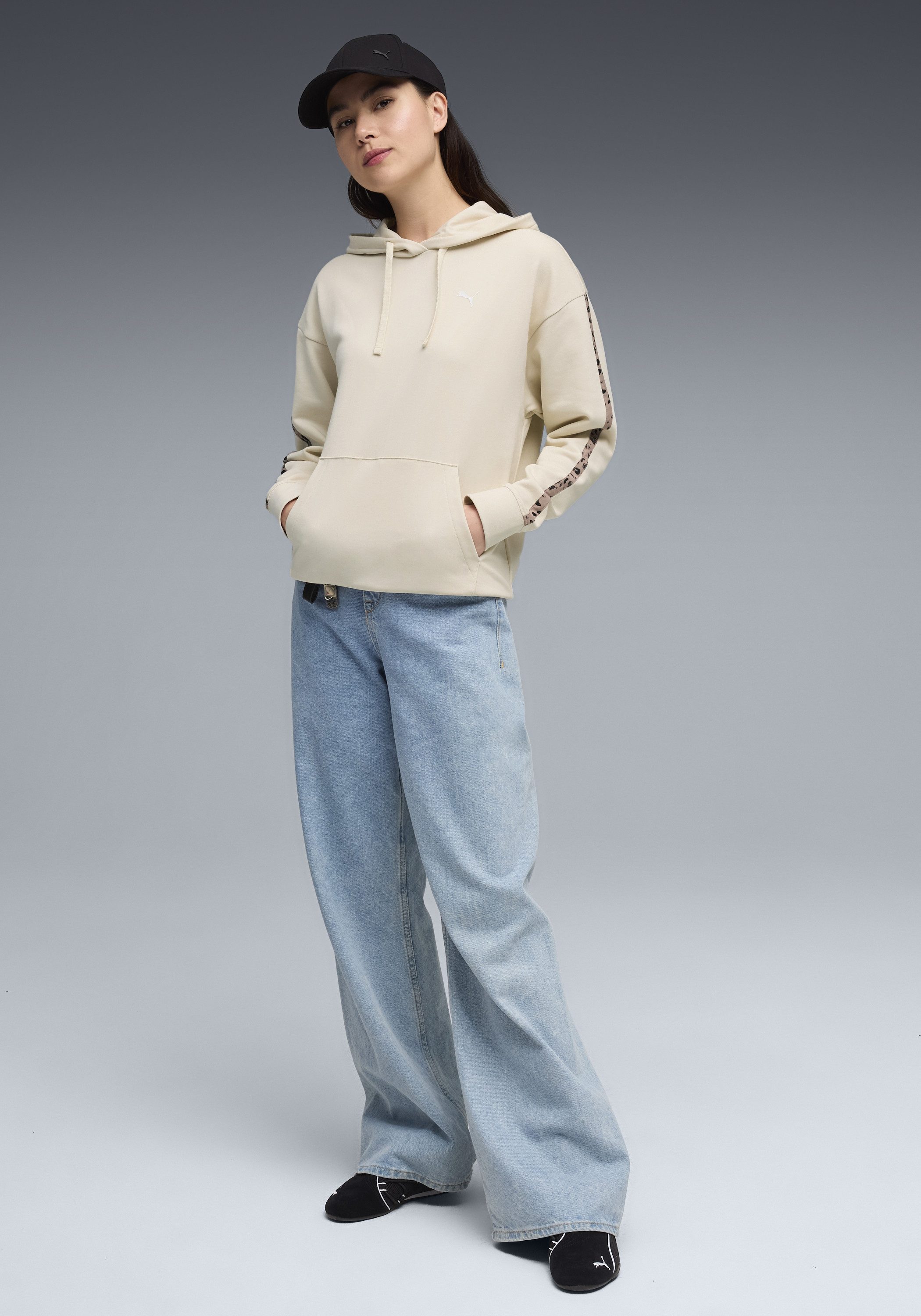 PUMA Kapuzensweatshirt ESS GRAPHIC ANIMAL COMFORT HOODIE TR sportlicher Stil, mit Kängurutasche, mit Print-Applikation