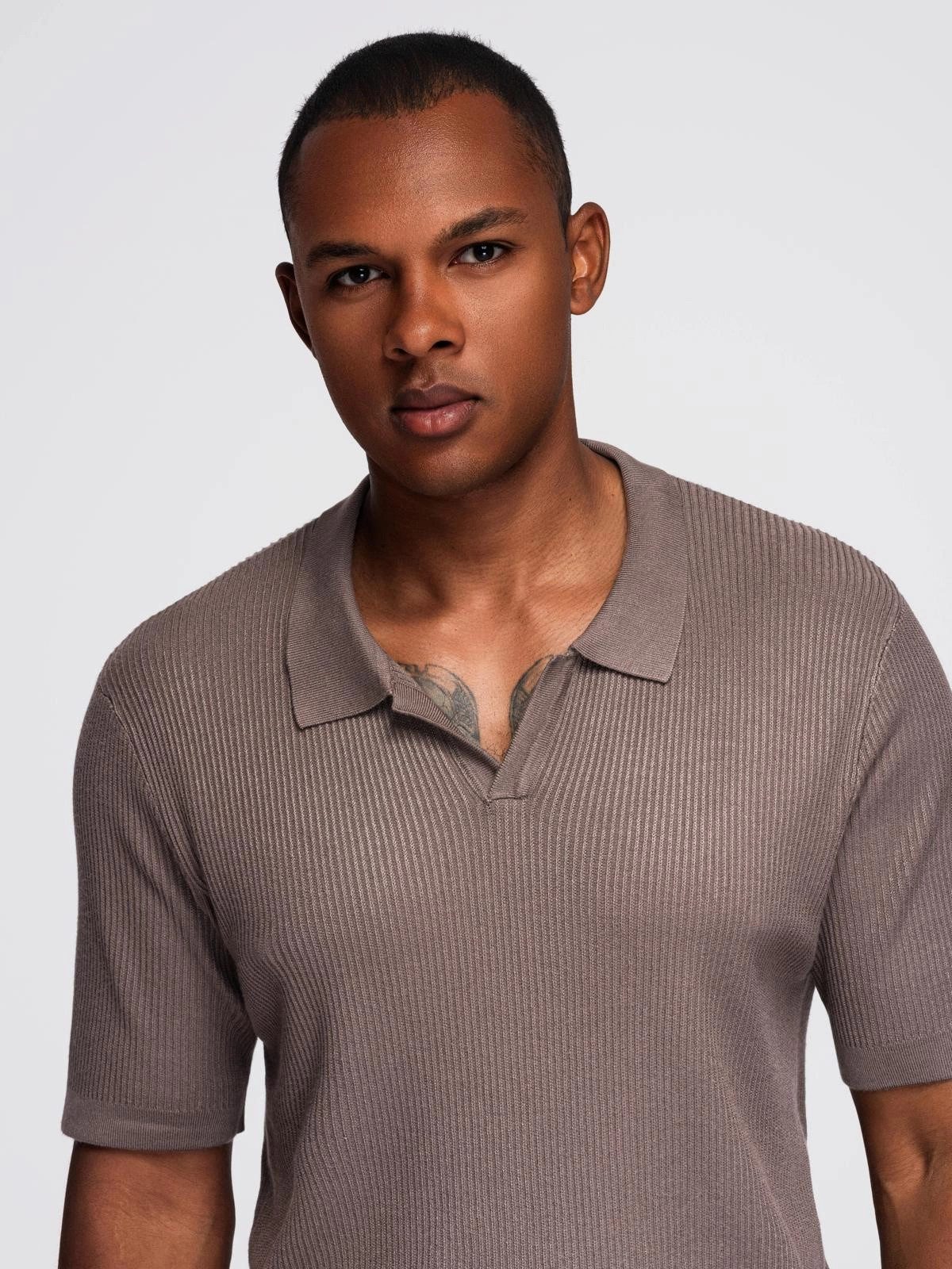 OMBRE Poloshirt Knopfloses Herren-Poloshirt mit offenem günstig online kaufen