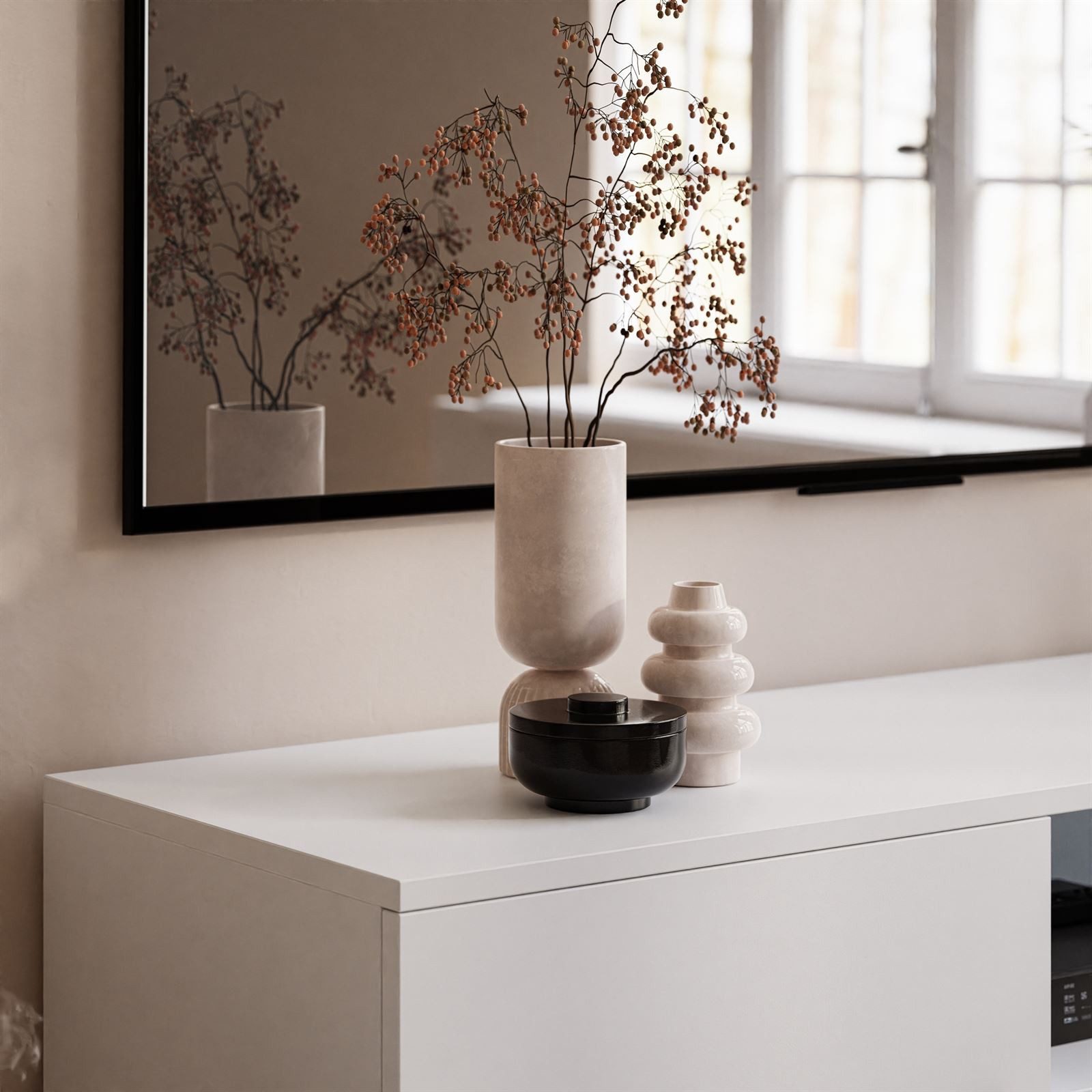 Lookway Lowboard HARMONY 170cm mit Schubladen und Holzfüße Fernsehtisch