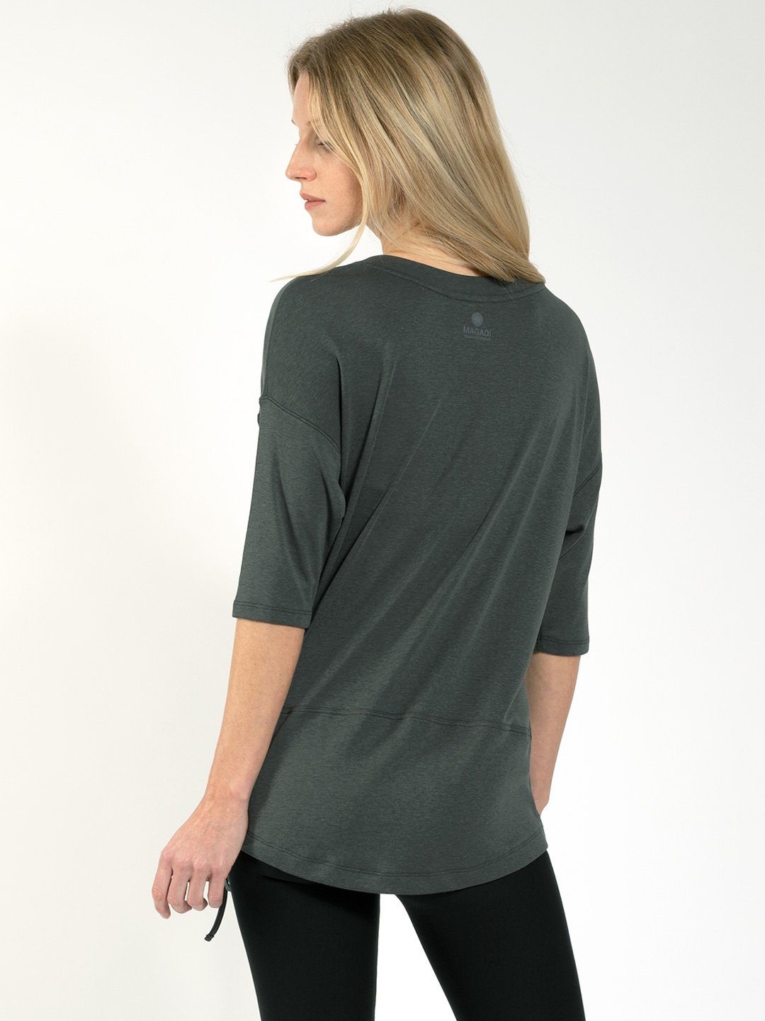 Magadi Yogashirt Sara aus weichem Naturmaterial