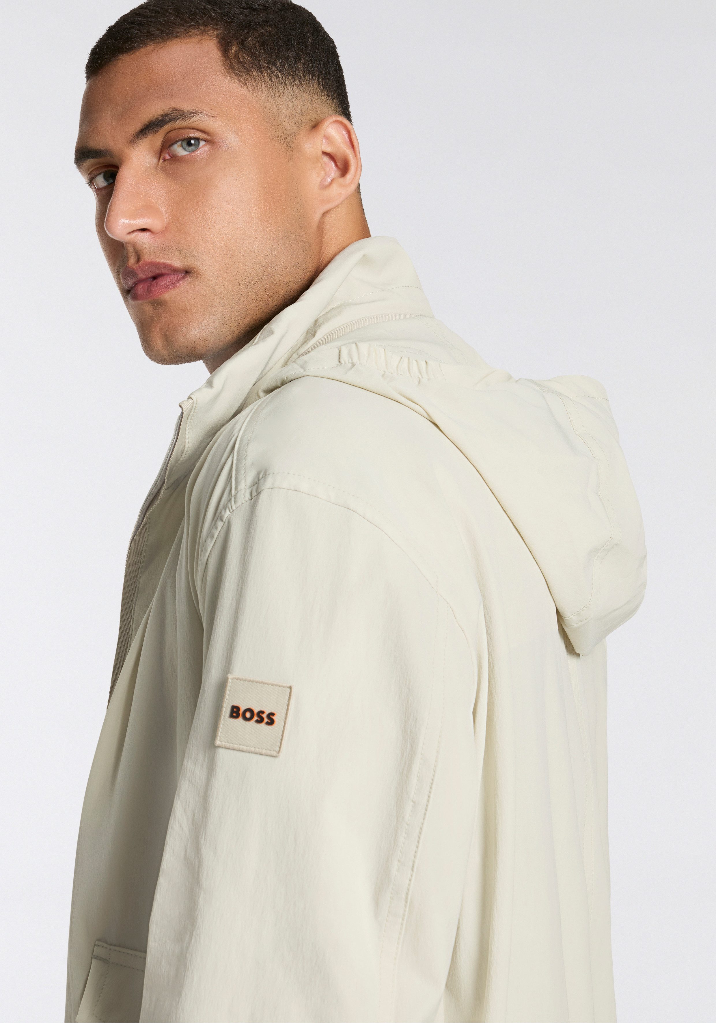 BOSS ORANGE Allwetterjacke Ohice wasserabweisend Kapuze verstaubar abnehmbar Strickbündchen Stehkragen