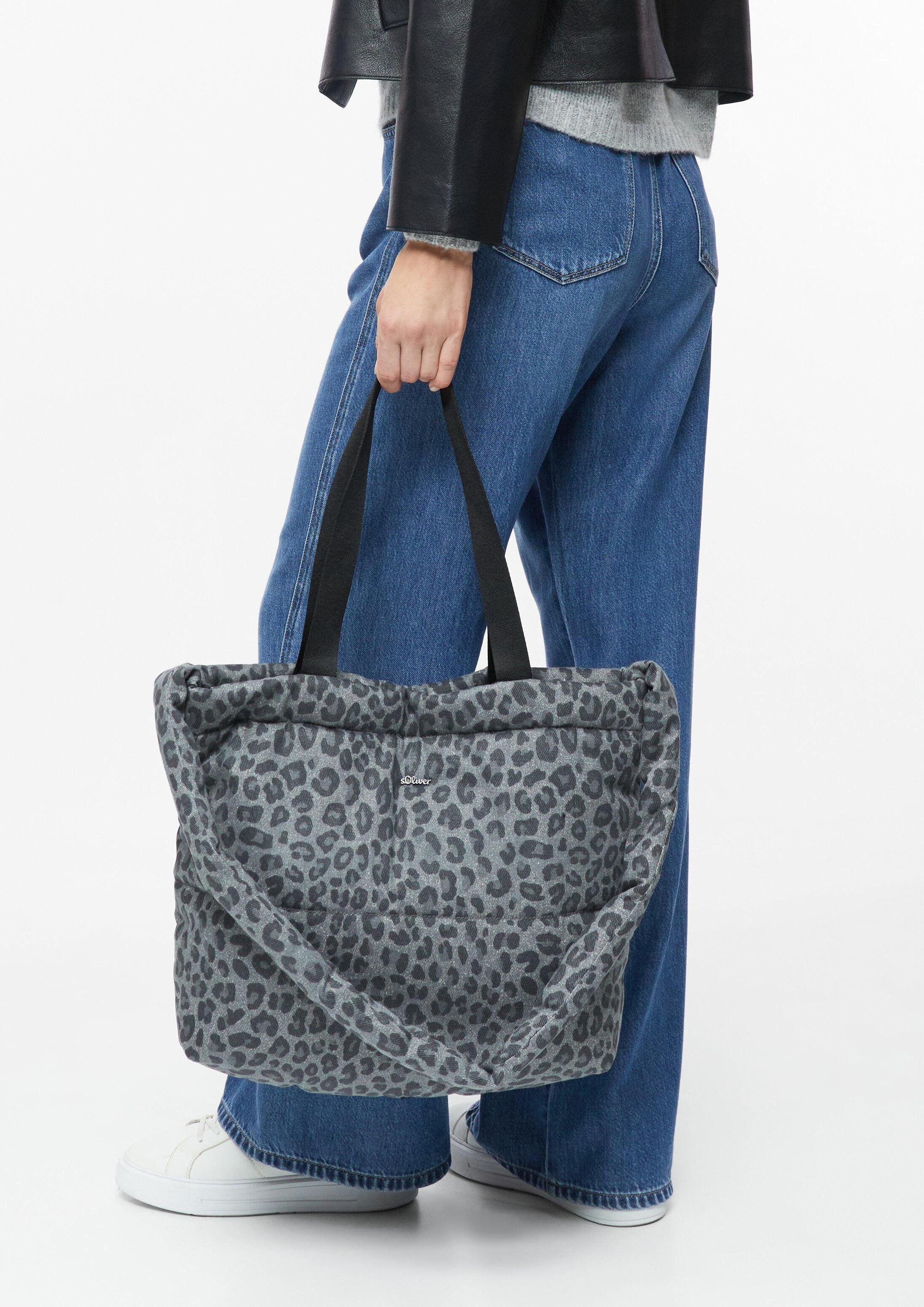 s.Oliver Schultertasche Tasche, Tasche mit Animal-Muster und Magnetverschluss