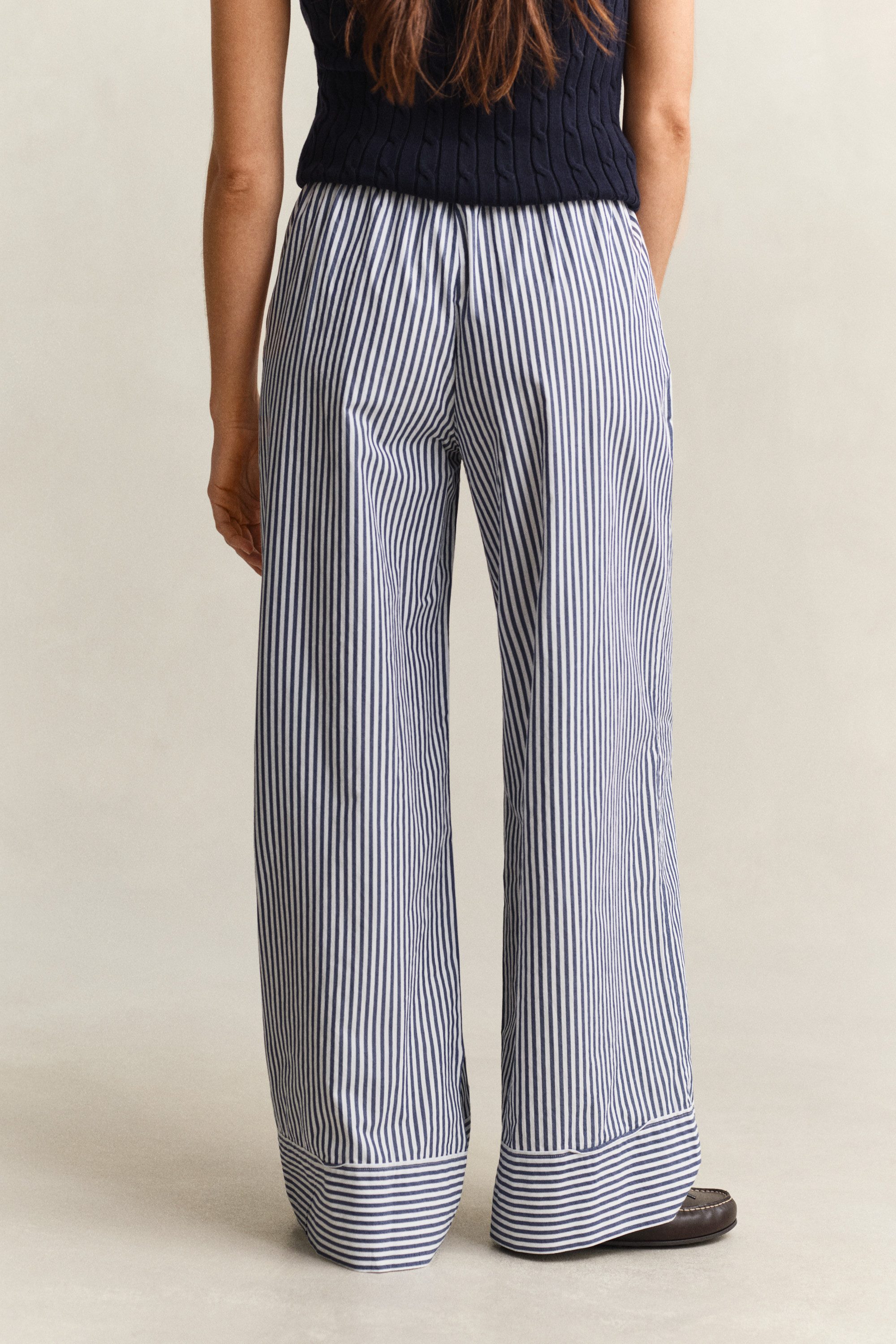 Gant Stoffhose STRIPE POPLIN PULL ON Relaxed fit mit elastischem Bund