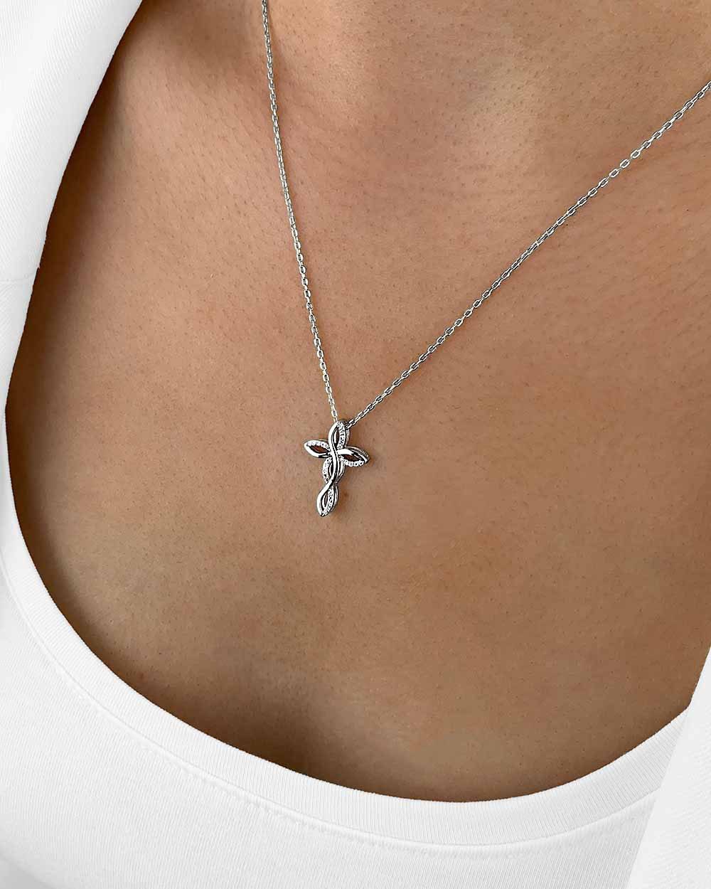 DANIEL CLIFFORD Kreuzkette 'Liora' Damen Halskette Silber 925 Kreuz Anhänger Kristalle (inkl. Verpackung), größenverstellbare Silberkette mit Kreuzanhänger Kristall als Geschenk