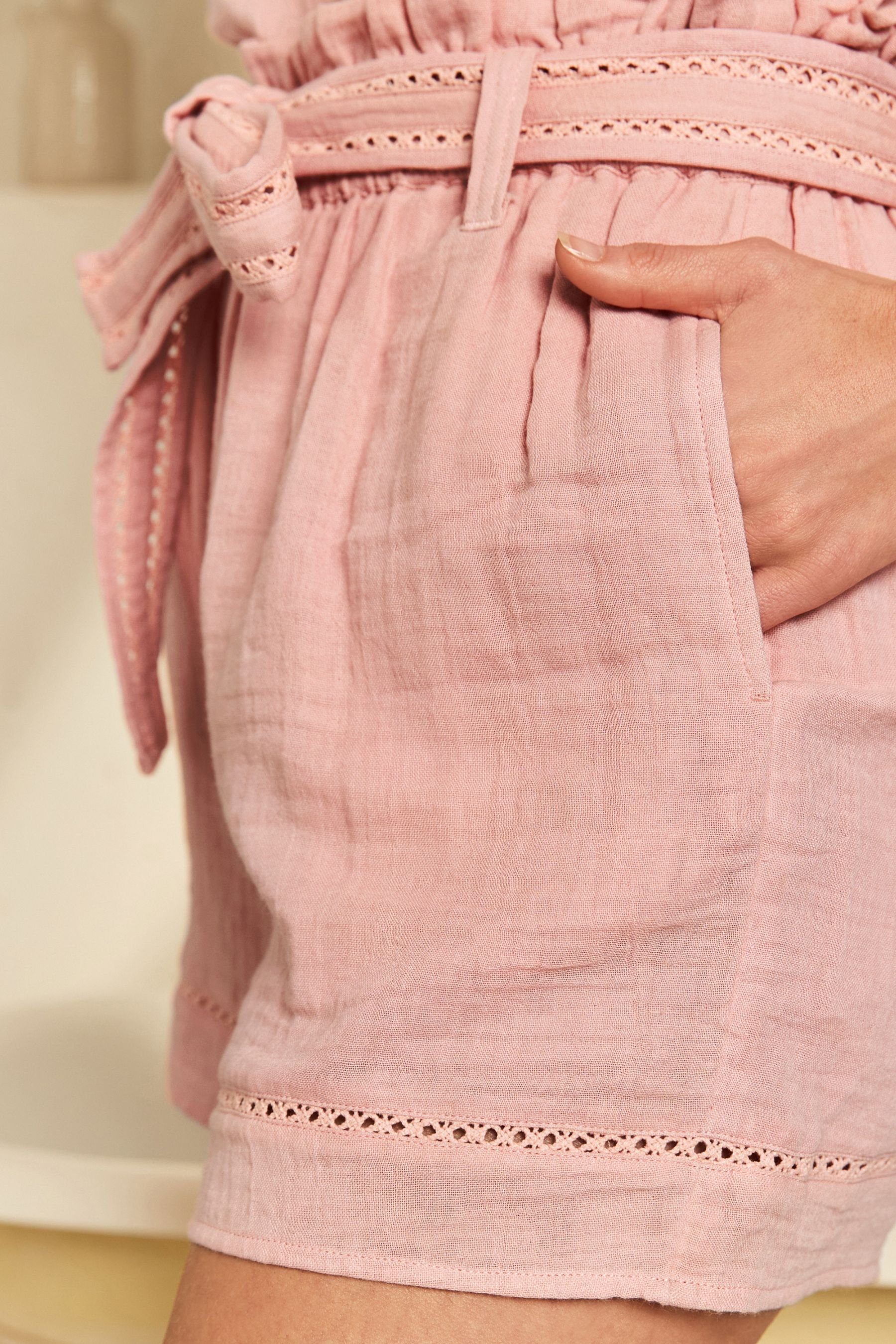 Next Relaxshorts Baumwoll-Shorts Knitteroptik (1-tlg) mit Gürtel in Pink