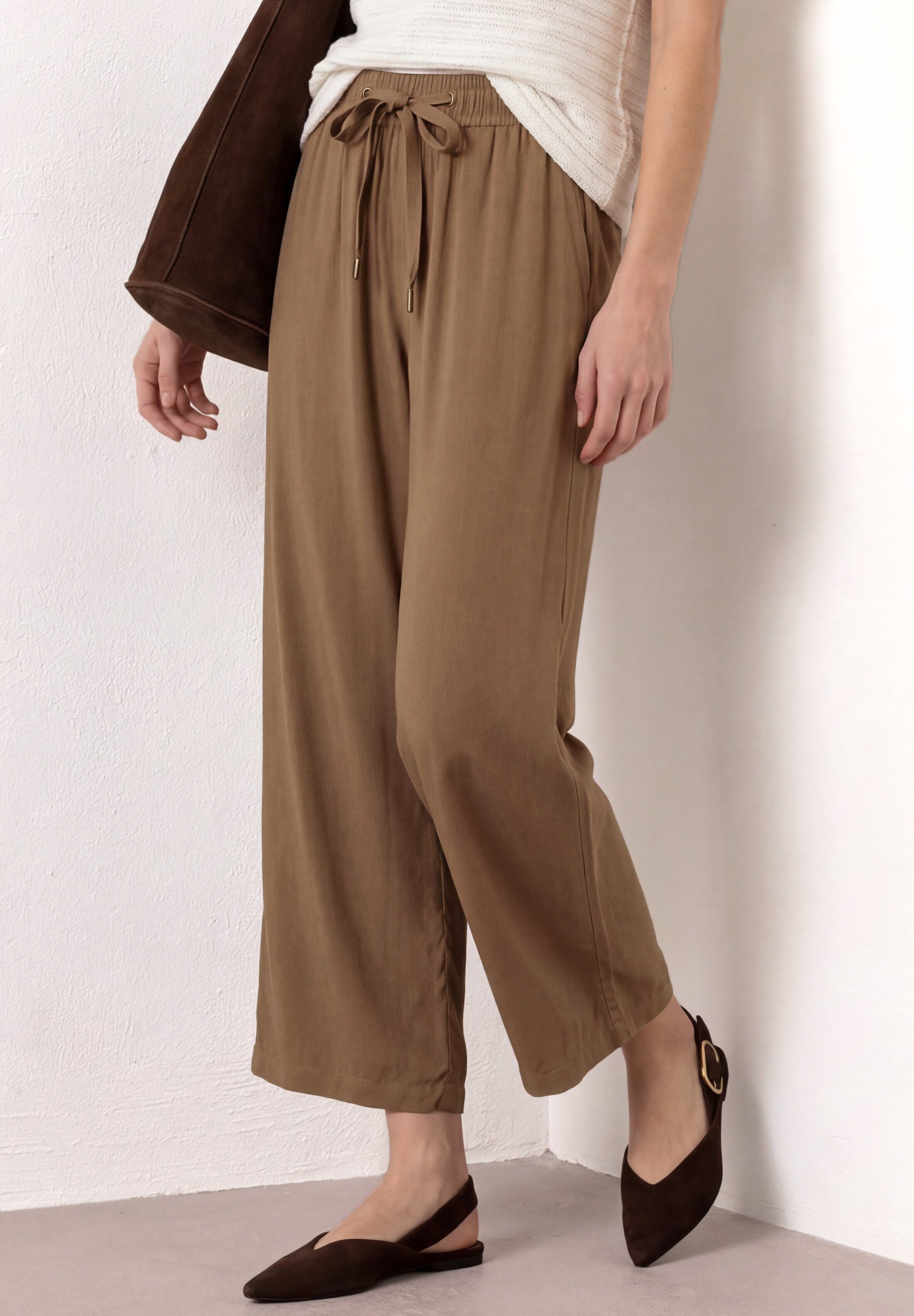 STREET ONE Stoffhose Style Emee 3/4-Sommerhose mit elastischem Bund und Tunnelzug