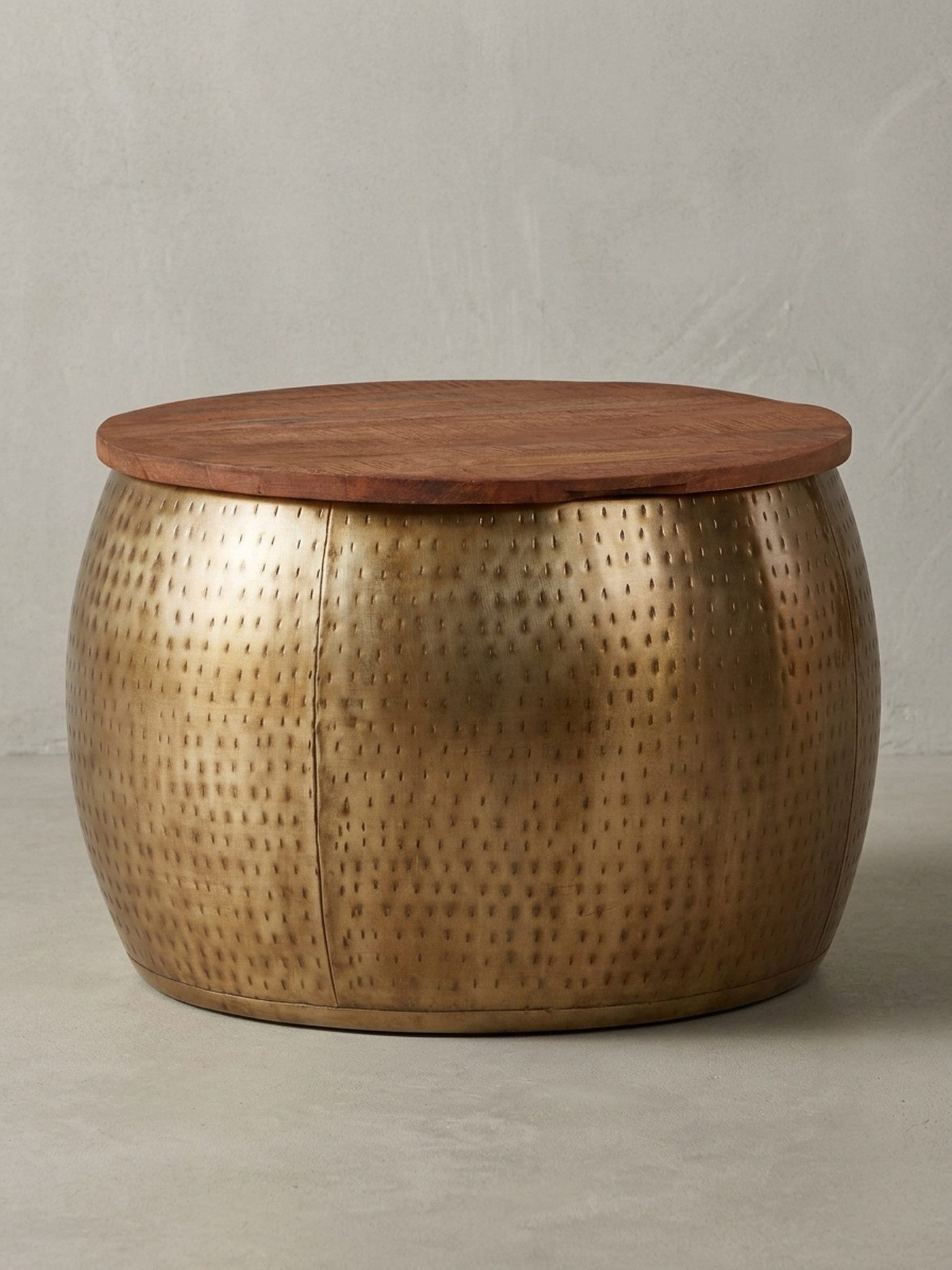 KADIMA DESIGN Couchtisch Kaffeetisch "Aurora", Moderner Massivholztisch (Braun/Gold)