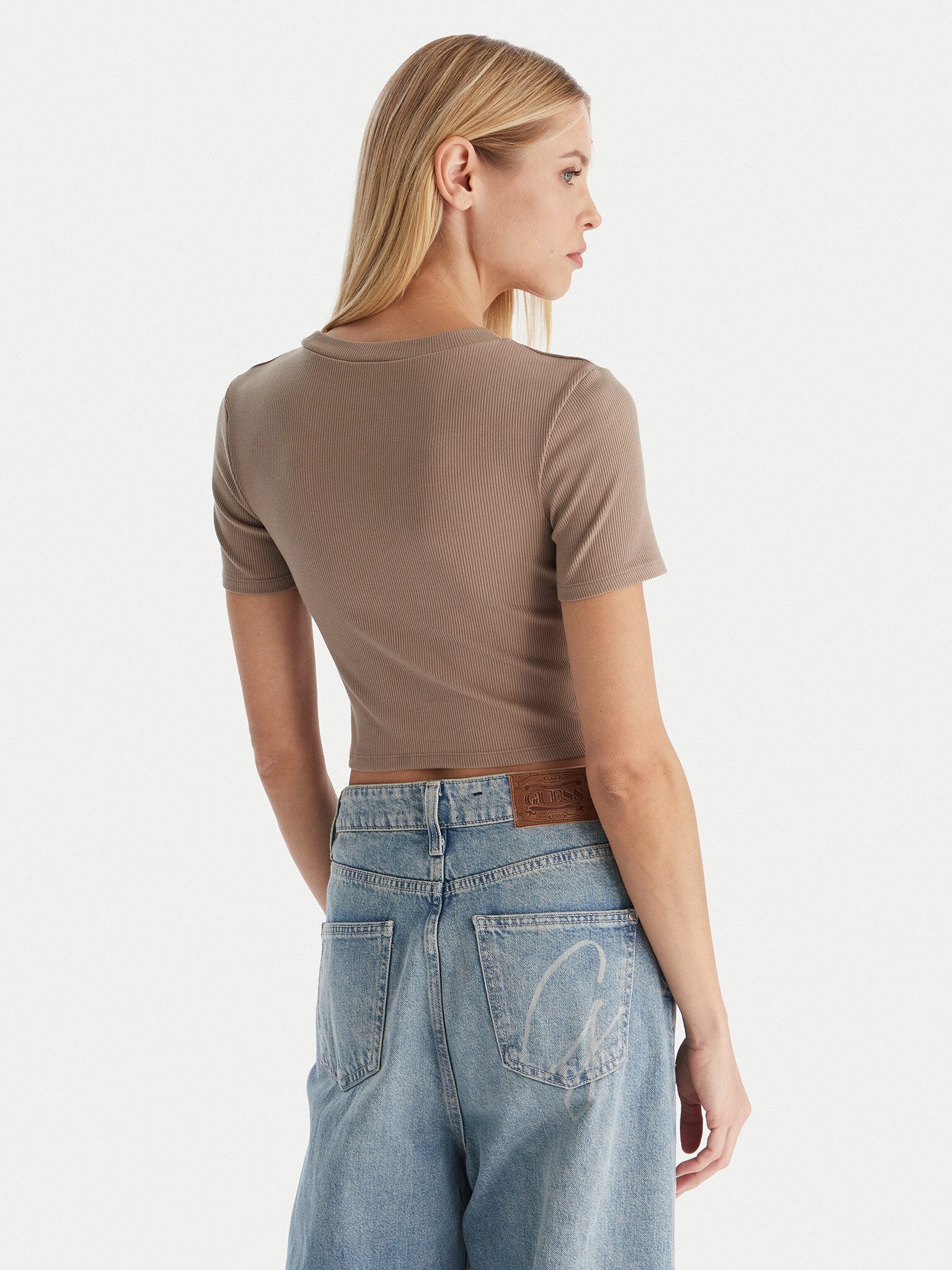 Guess Shirttop CARLA SS KNIT TOPS - Cropped Shirt mit GUESS Logo auf der Brust