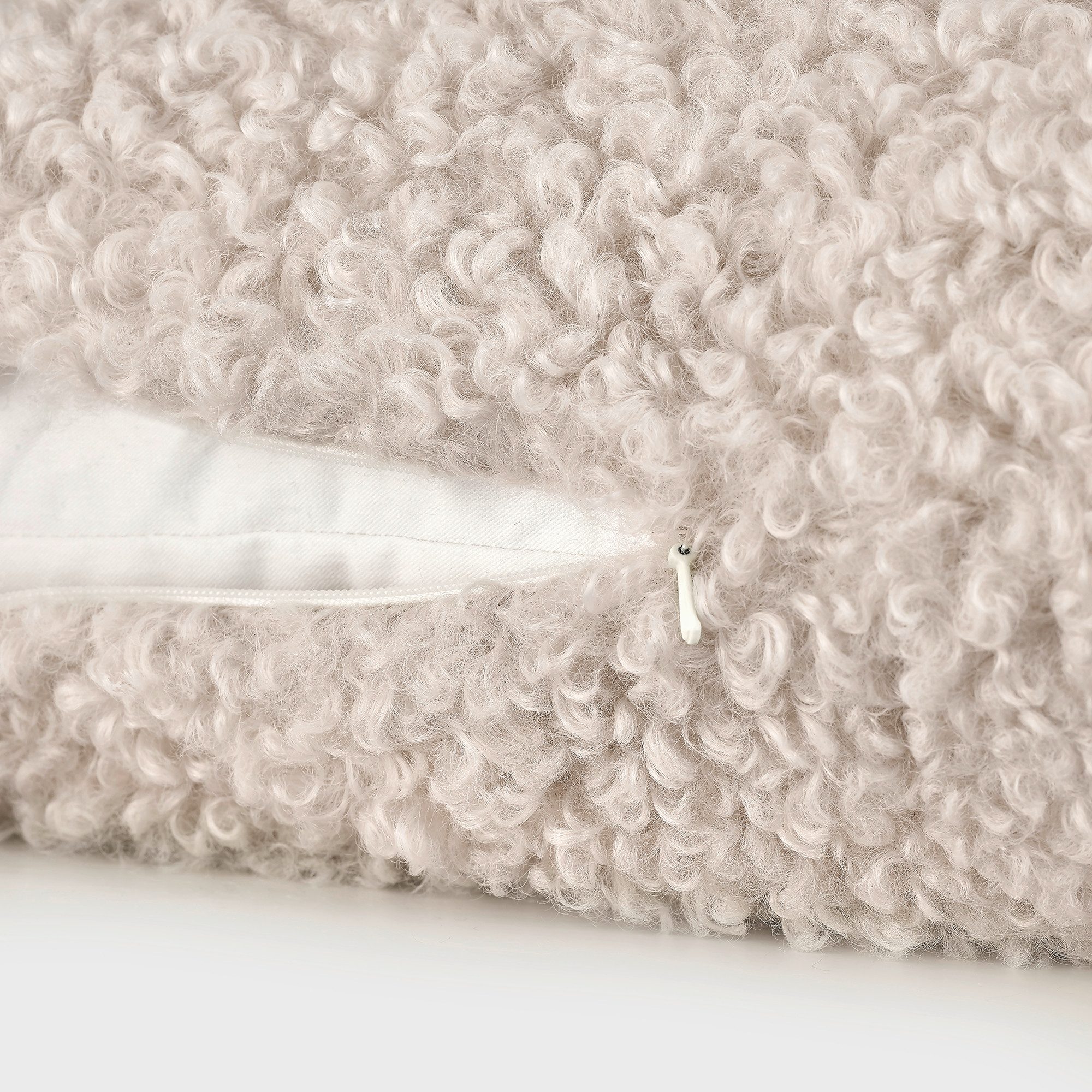 blomus Kissenhülle -TEDDY- Kissenbezug, Dekokissen, Kuschelkissen, Wohnkissen modern, Flauschig, inkl. Trageschlaufe, inkl. Filzgleitern