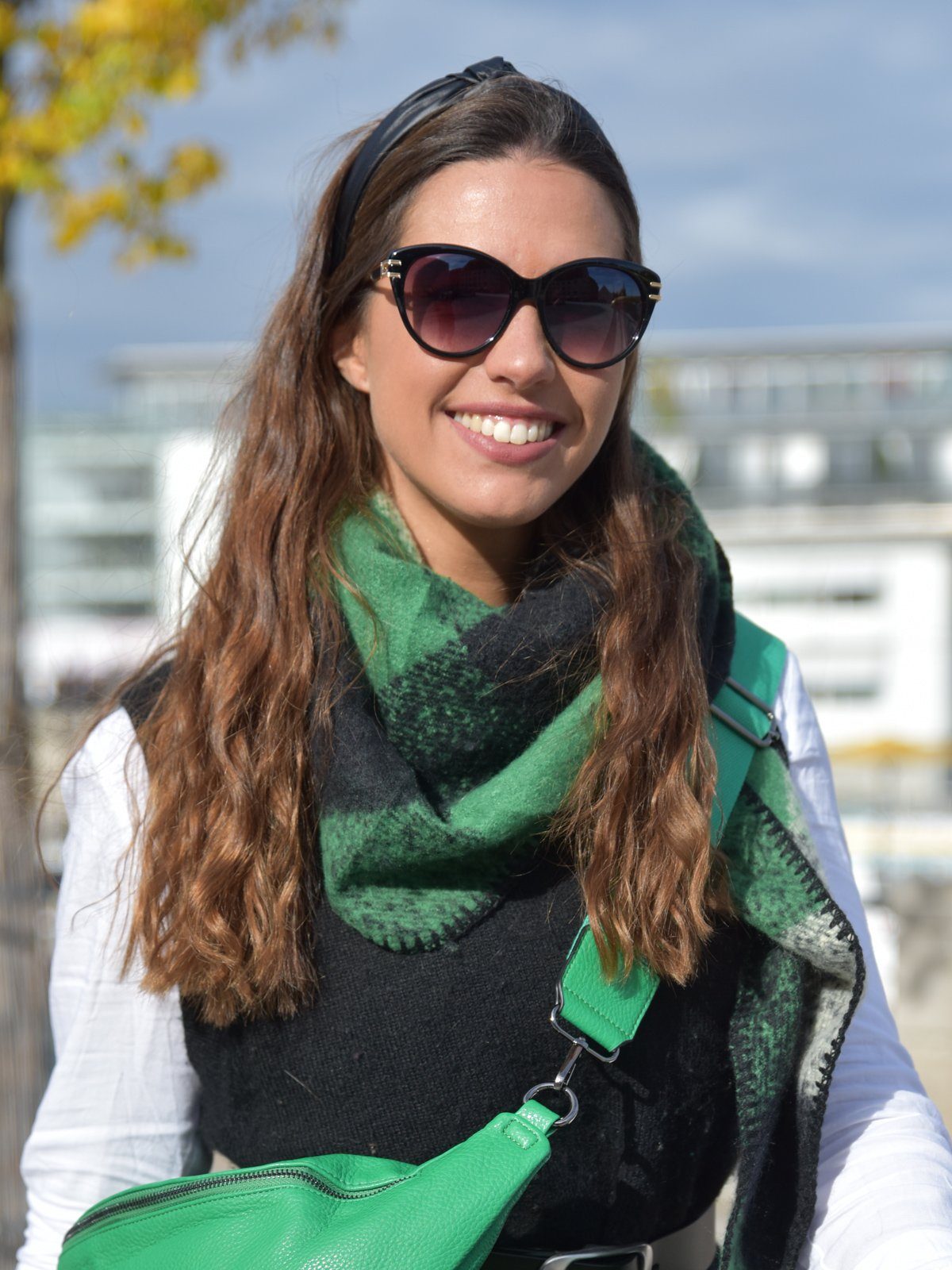styleBREAKER Sonnenbrille Cat-Eye Sonnenbrille Schmetterling Oversize & Metallbügel (1-St) Gradient