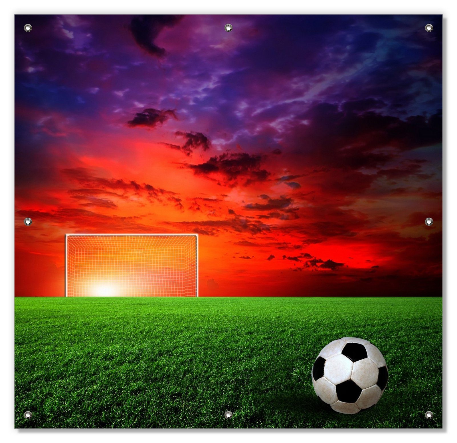 Fußball Sonnenschutz Wallario, Saugnäpfen, wiederverwendbar - mit Fußballfeld blickdicht, wiederablösbar bei und Sonnenuntergang,