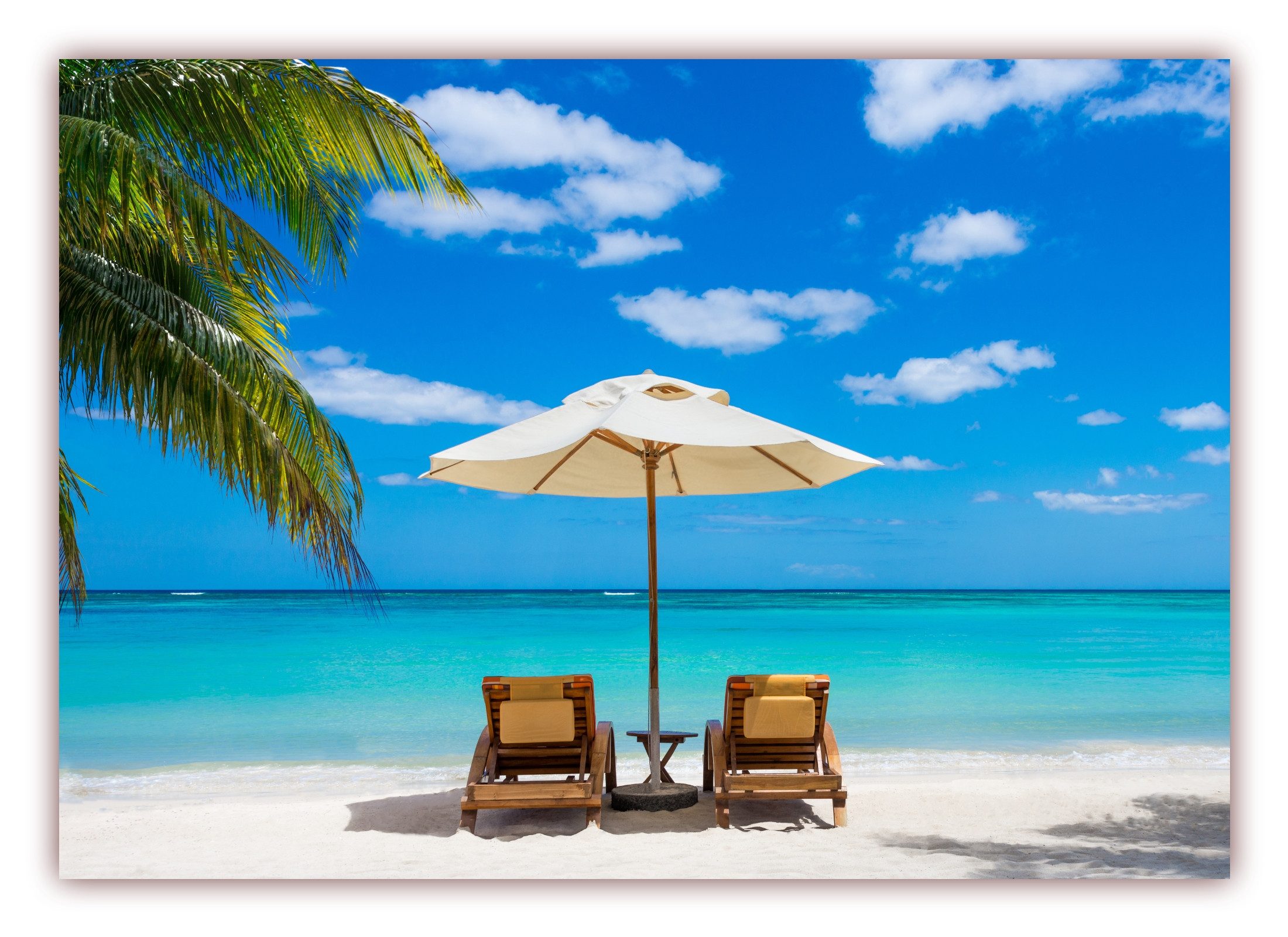 LYSCO Poster XXL Plakat Strand, Palmen, Palmenstrand mit blauem Wasser und weißem Sand, Strand mit Liegestühlen und Sonnenschirm (S-817) (100 x 70 cm DIN B1), Wandbild, Wandposter (Lieferung gerollt)