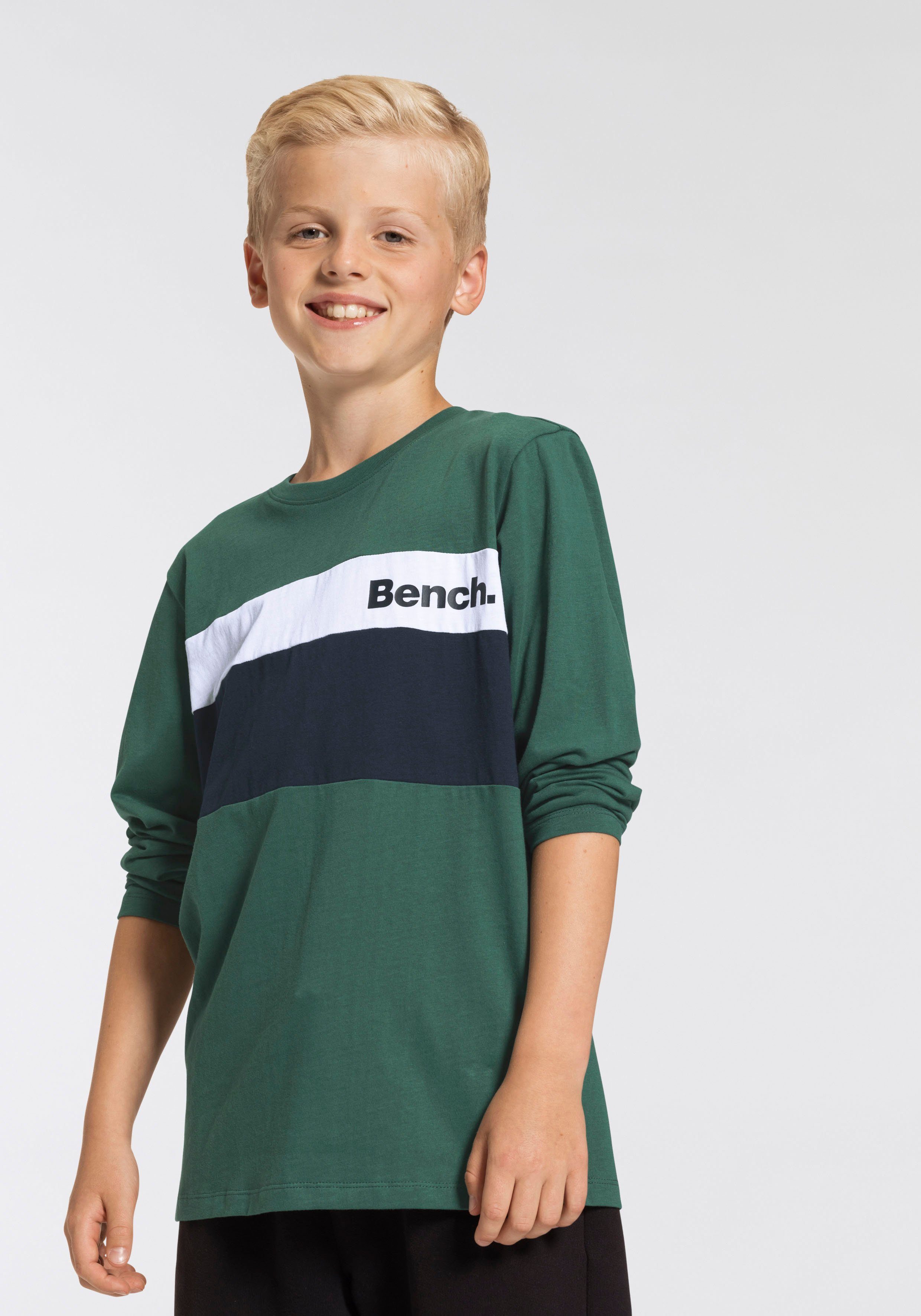 Bench. mit Einsätzen Langarmshirt farbigen