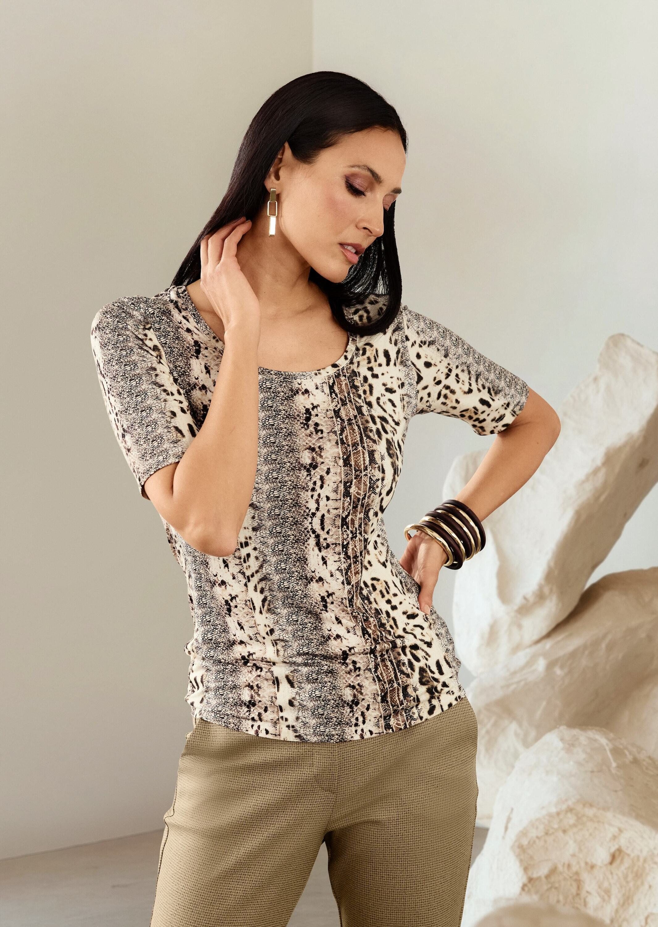 MADELEINE Kurzarmshirt Elegantes Oberteil im Animal-Design Shirt in Naturtönen mit Rundhals und kurzen Ärmeln