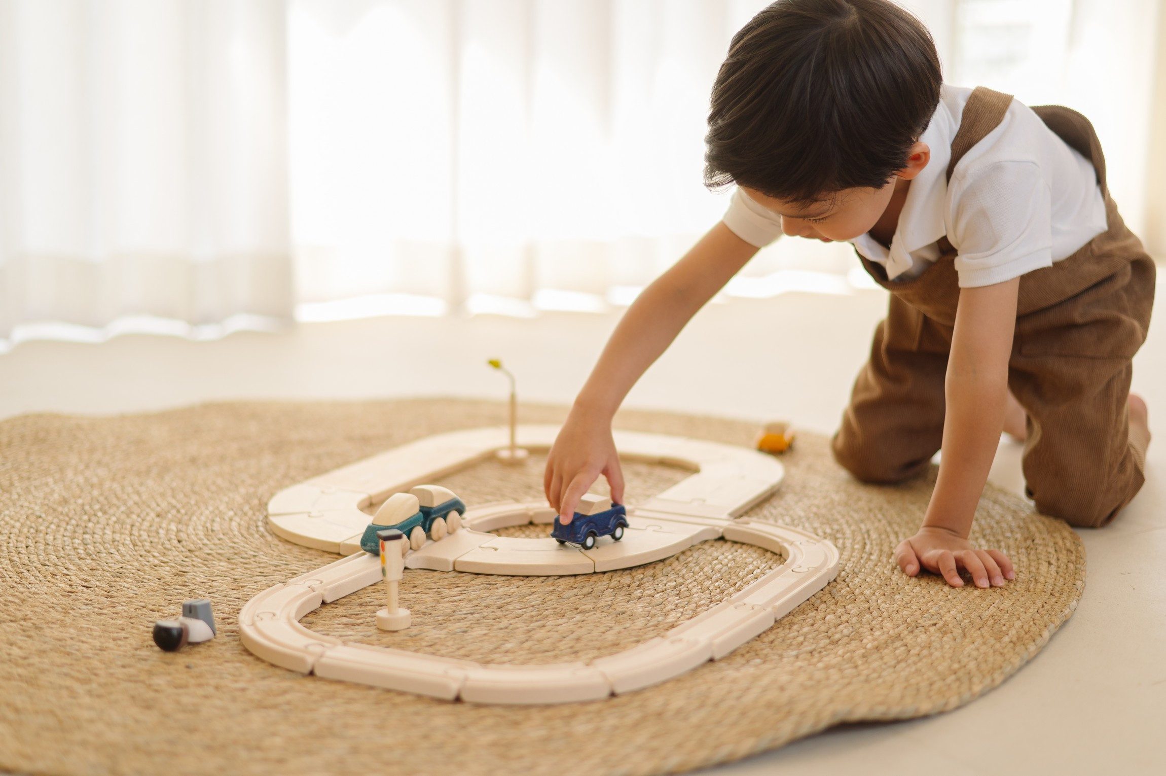 Plantoys Spielzeug-Zug PlanToys- Mein Erstes Schienen- & Straßenset - ab 3 Jahre, (Komplettset, 31-tlg)