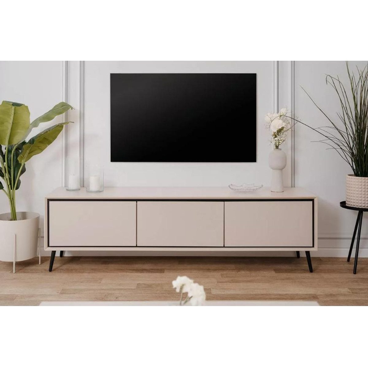 Liadomo Lowboard Fona, TV-Board, TV-Unterschrank, Sideboard, Stauraummöbel, in zeitlosem Beige, drei Fächer, drei Klappen, Stauraum