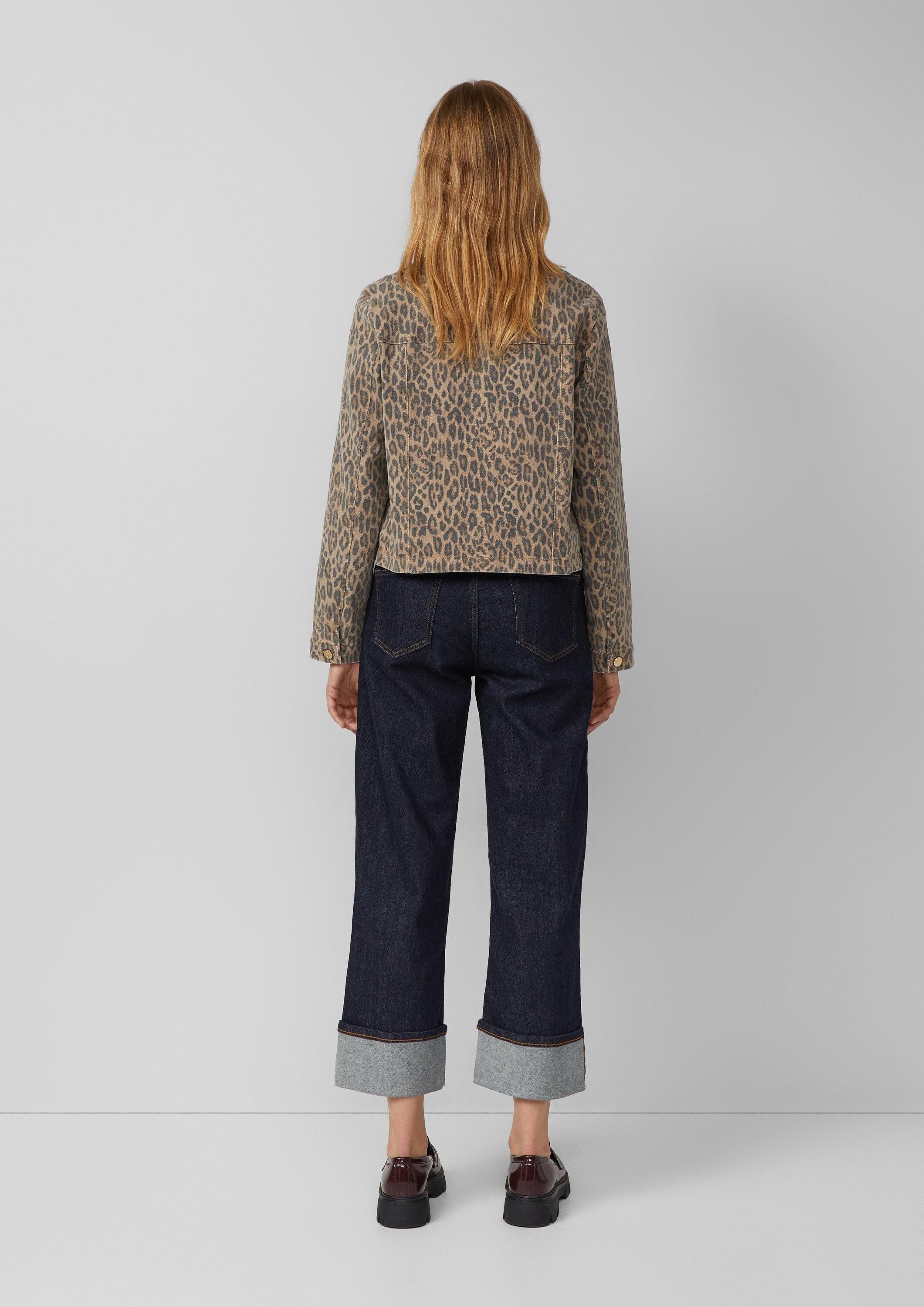s.Oliver Funktionsjacke Indoor-Jacke Verkürzte Denimjacke mit Leoprint