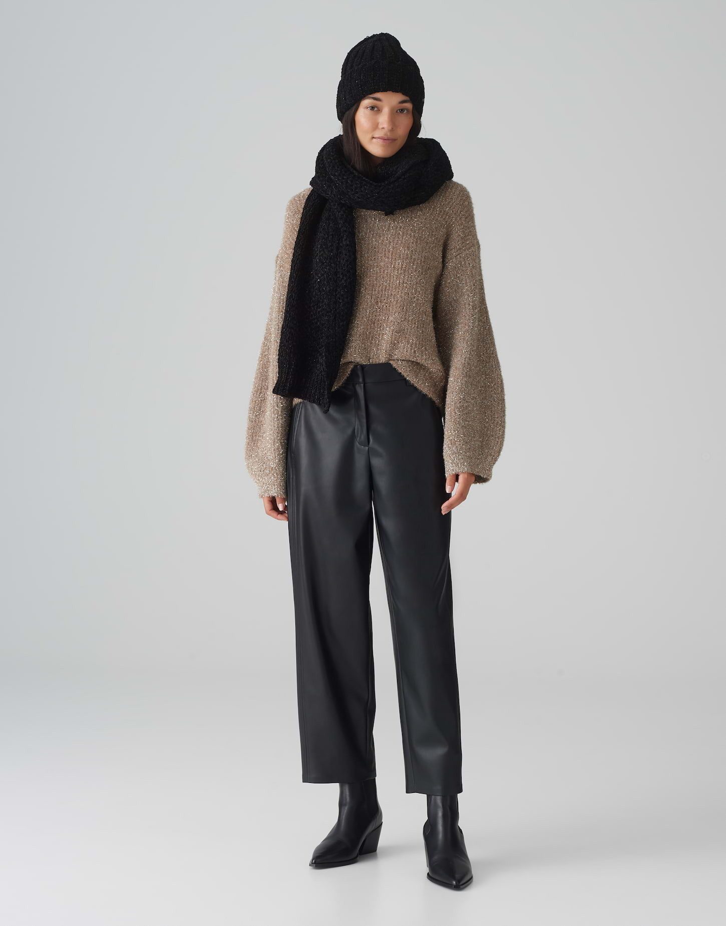 OPUS Strickschal Avelvi spark