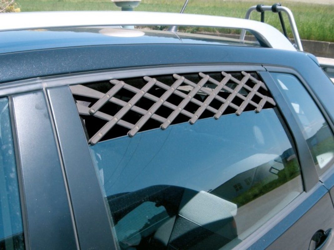 Kerbl Lüftungsgitter Frischluftgitter, verstellbar für Autofenster 84650 (1 St)