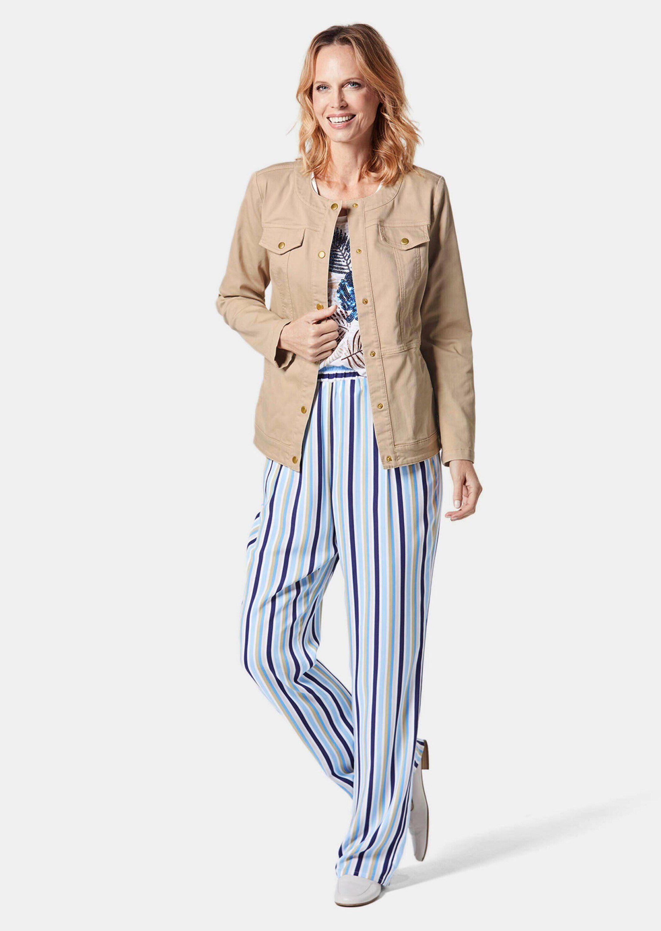 GOLDNER Outdoorjacke Jacke mit Rundhalsausschnitt, Zierpatten Unifarbenes Design mit elegantem Rundhalsausschnitt – Bild 2 von 5