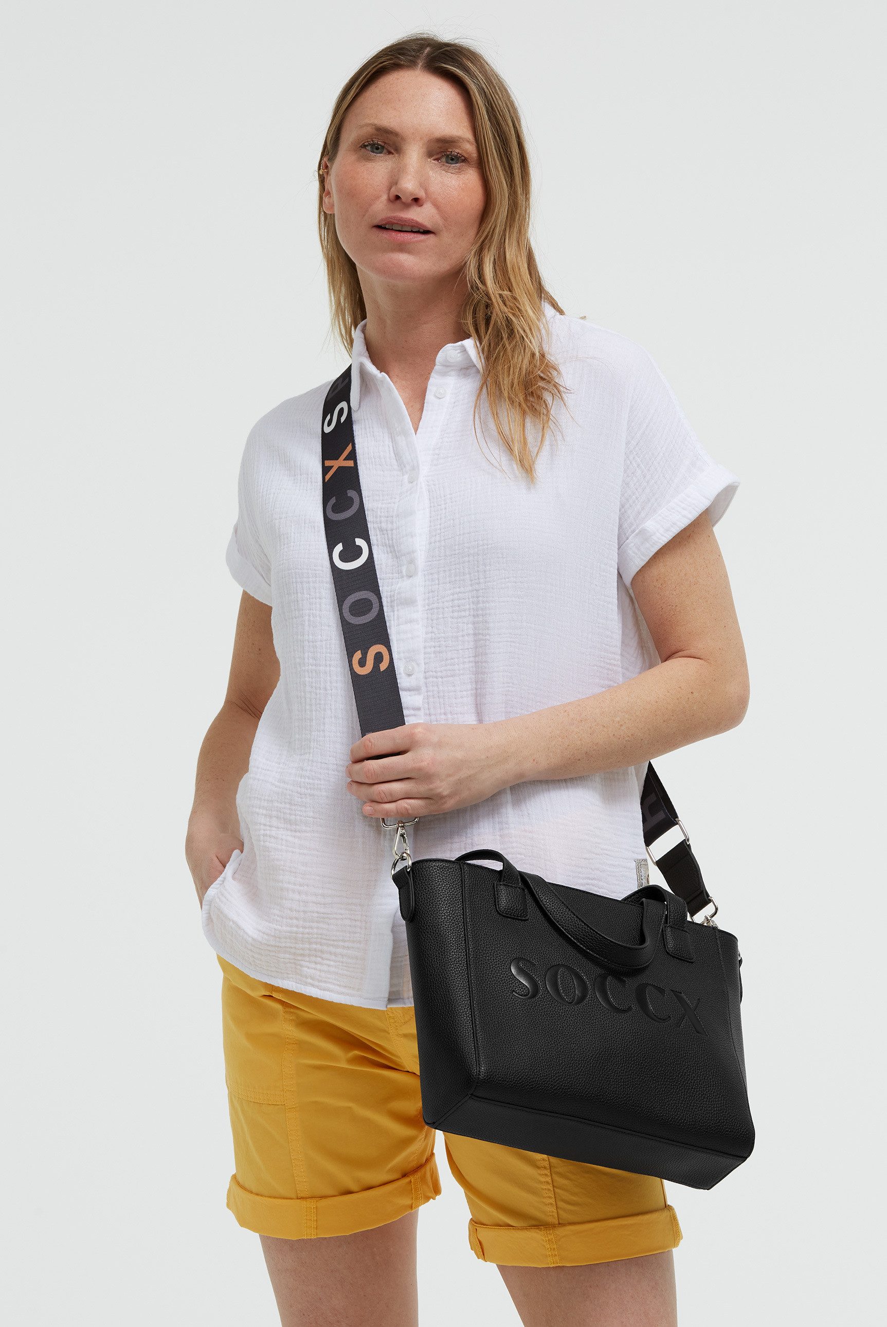 SOCCX Henkeltasche, mit abnehmbarem Schulterriemen
