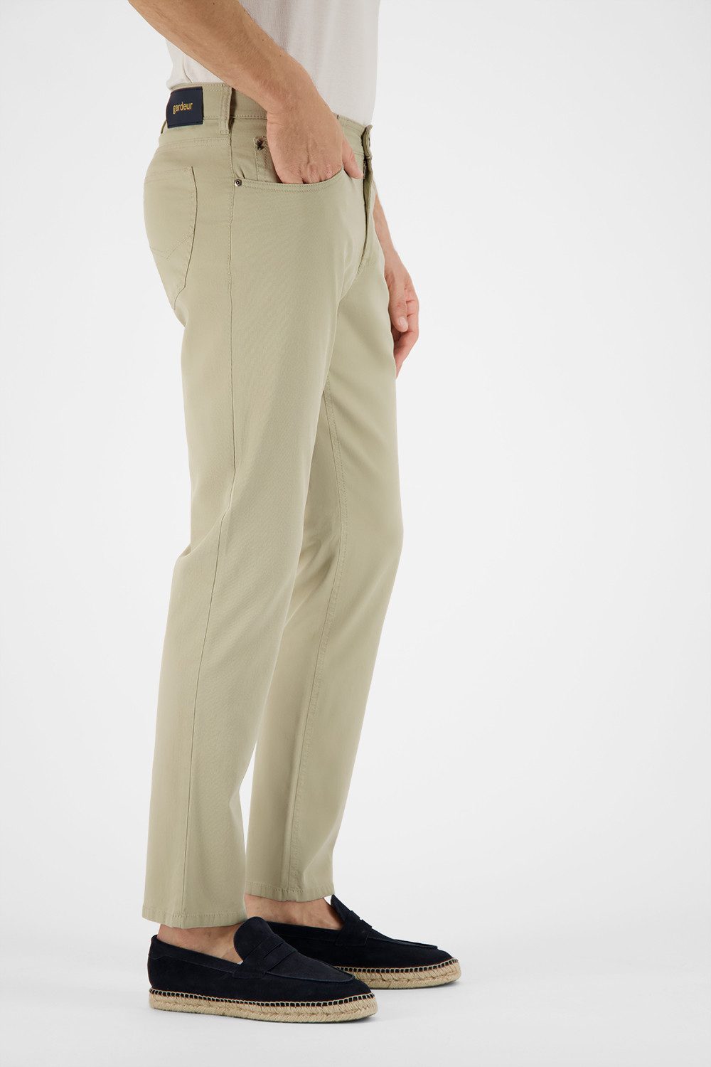 Atelier GARDEUR 5-Pocket-Jeans BILL-3-412371-1018, braun, dunkelbeige Softes Stretchmaterial aus Baumwolle und Lyocell für Komfort