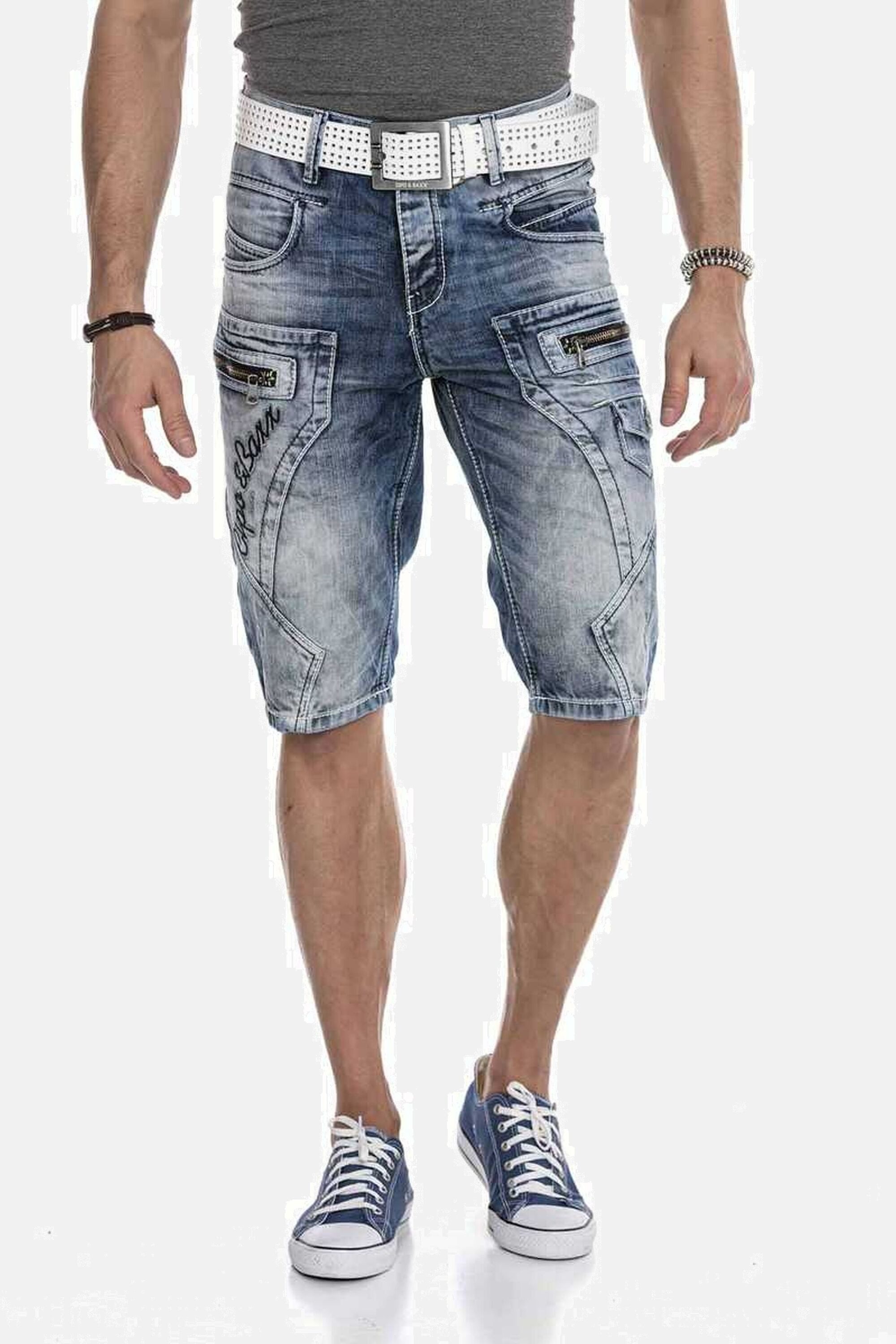 Cipo & Baxx Jeansbermudas Bermuda & Short mit Applikationen und Ziernähten, günstig online kaufen