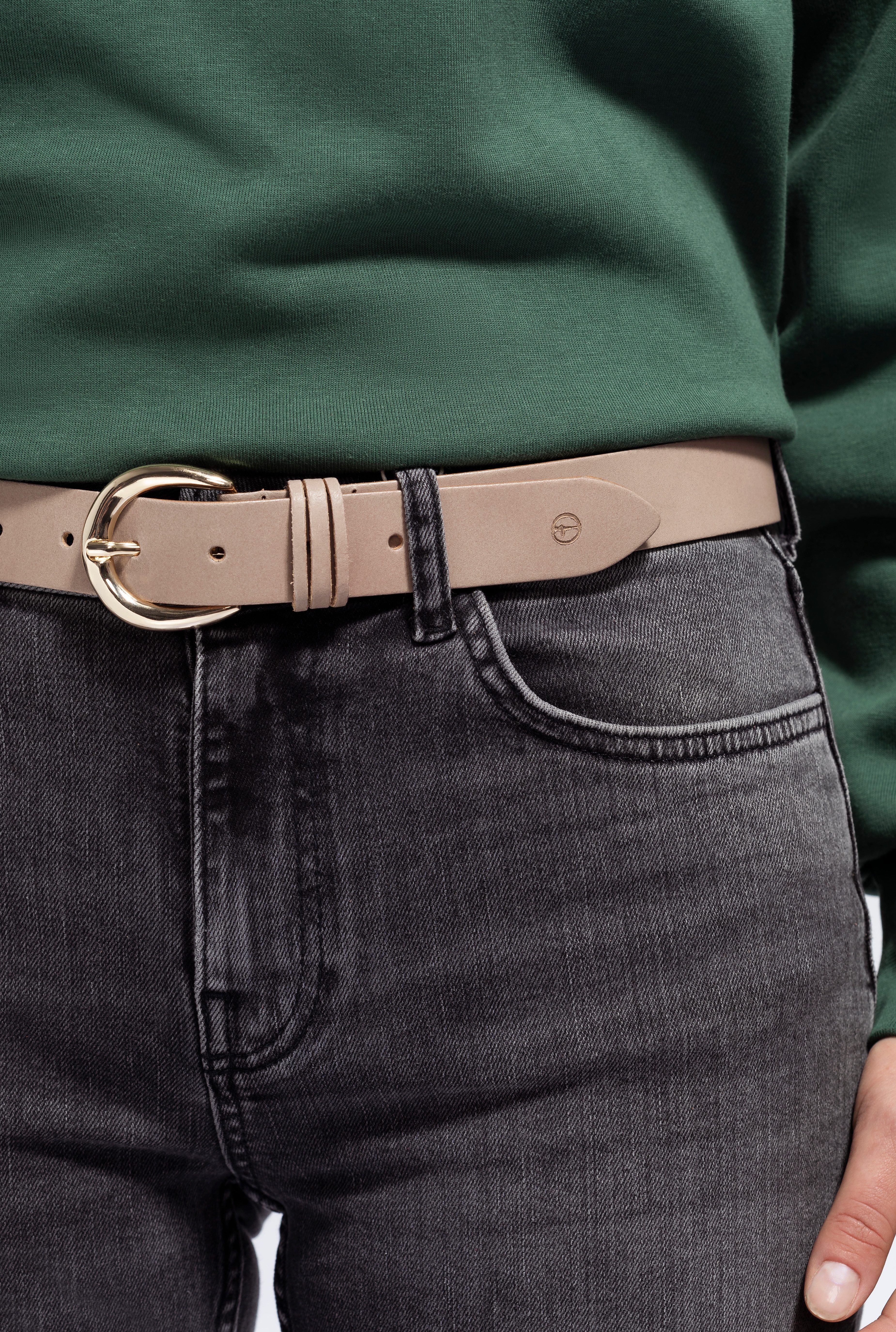 Tamaris Ledergürtel "Clara Gold" 3 cm Breite, aus Rindsleder, mit goldfarbener Dornschnalle – Bild 5 von 5