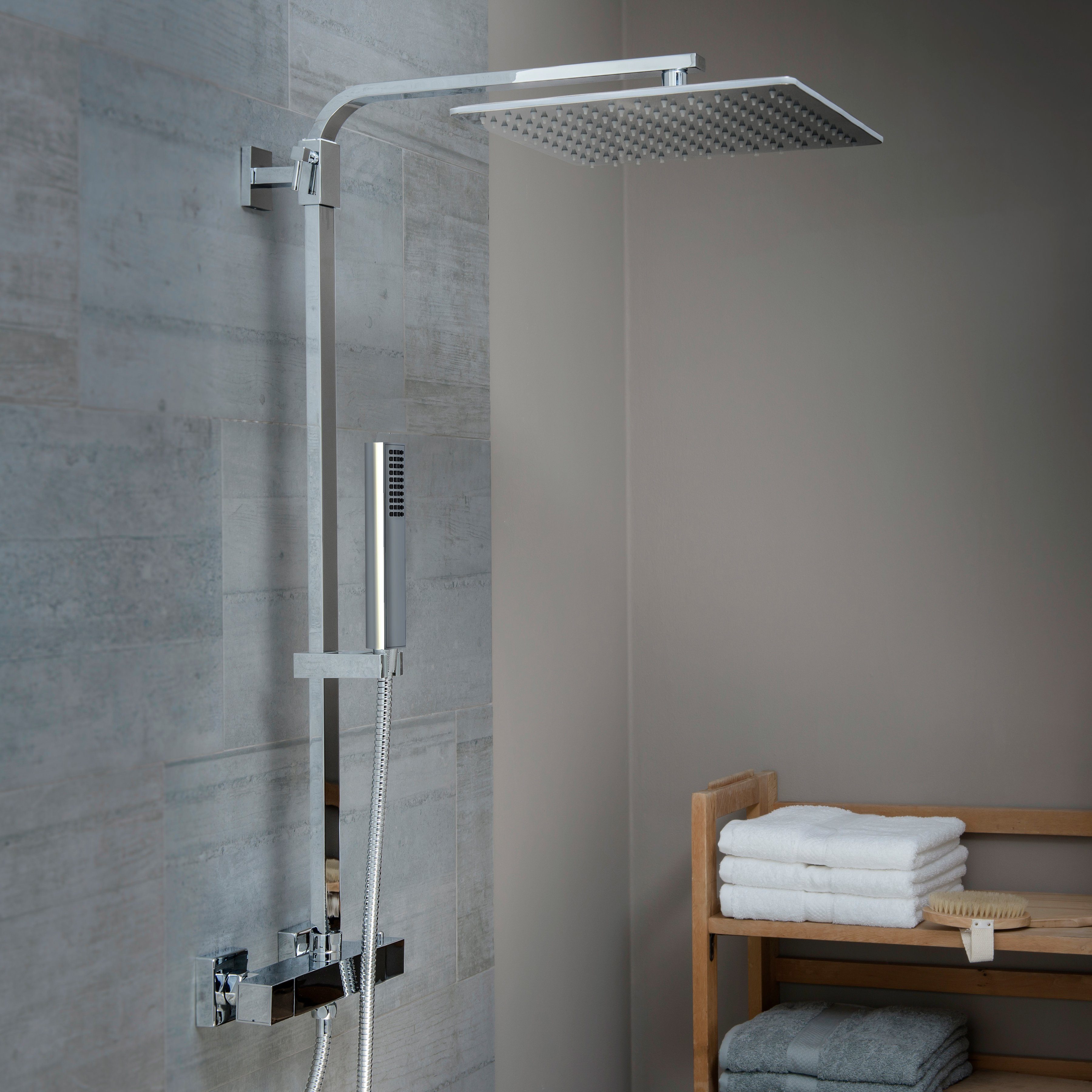 Schütte shower set SUMBA, height 115 cm, incl. water-saving seal, safety lock, anti-limescale, height-adjustable.