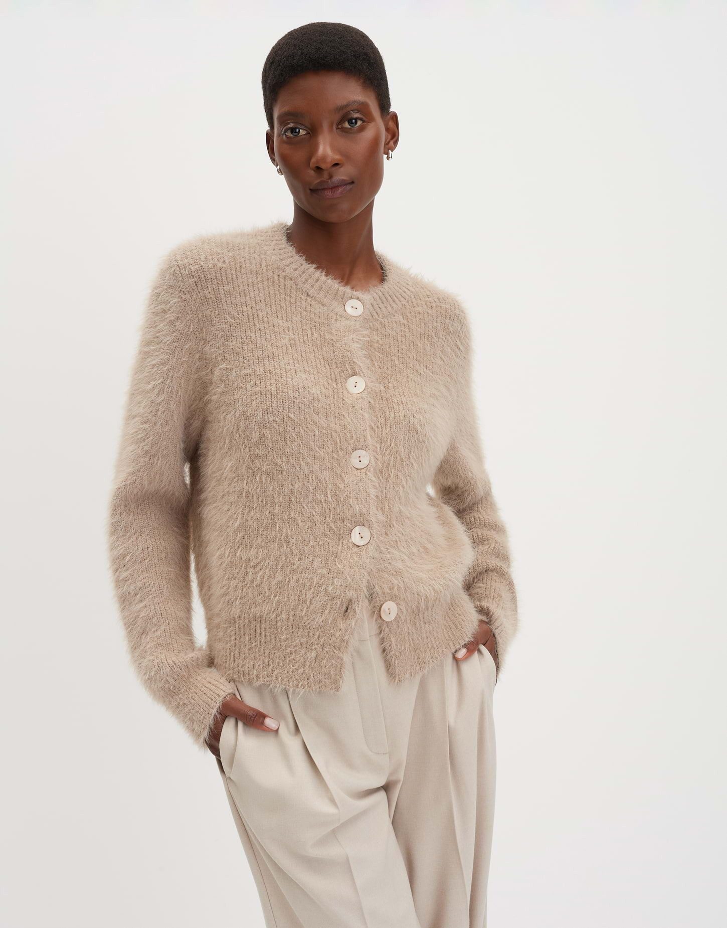 someday Cardigan TANNELIE Slim mit haarigem Effektgarn Slim Cardigan mit haarigem Effekt und Rundhalsausschnitt