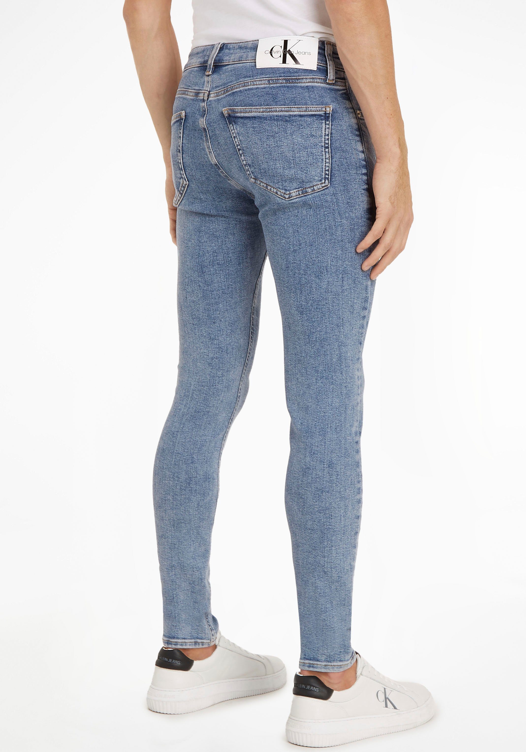 Jeans SUPER SKINNY Klein Denim_Light34 Skinny-fit-Jeans Calvin