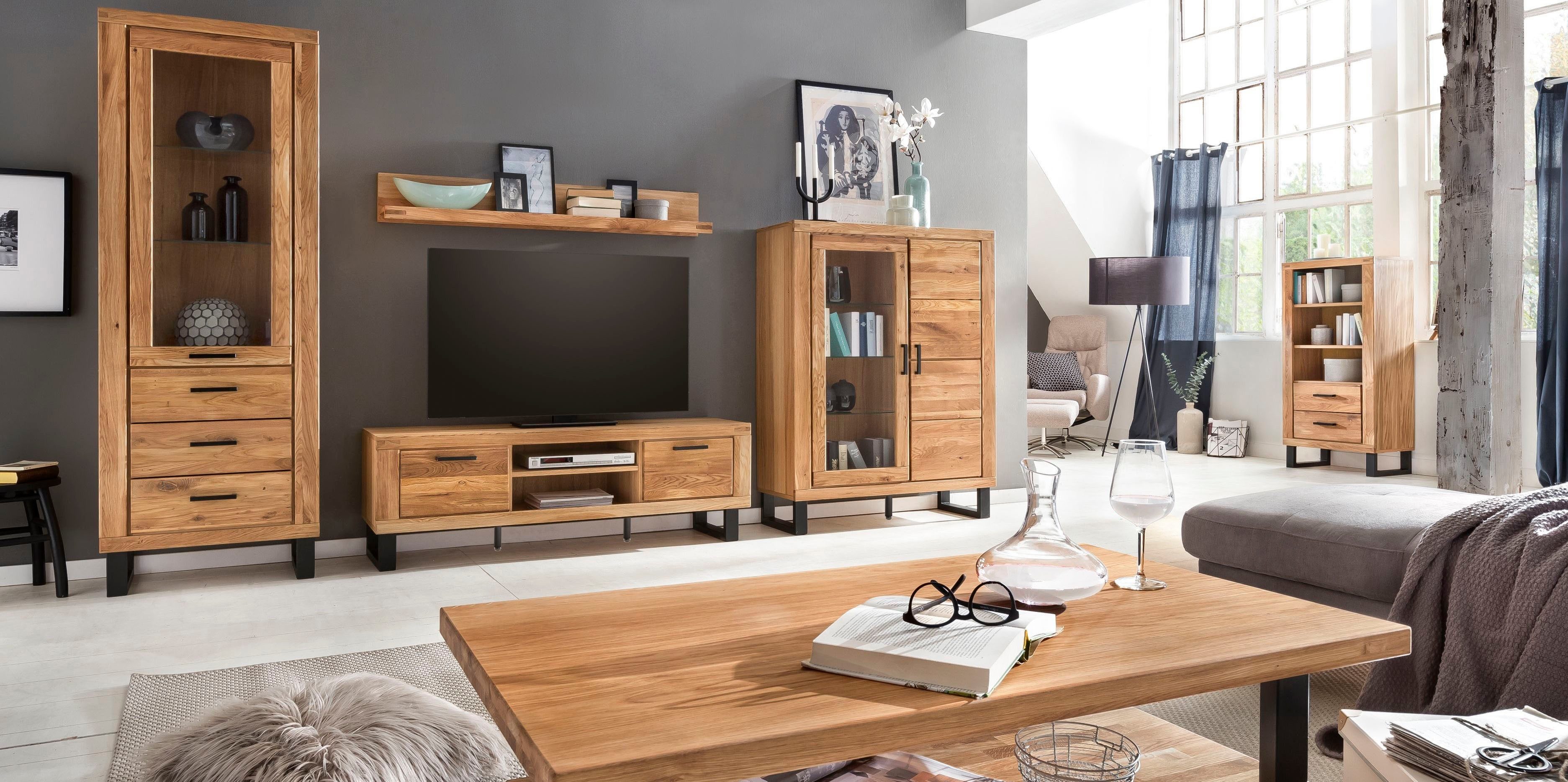 Home affaire Lowboard (1 St), Industriestil, Teilmassiv Eiche, schwarze Elemente, Modern