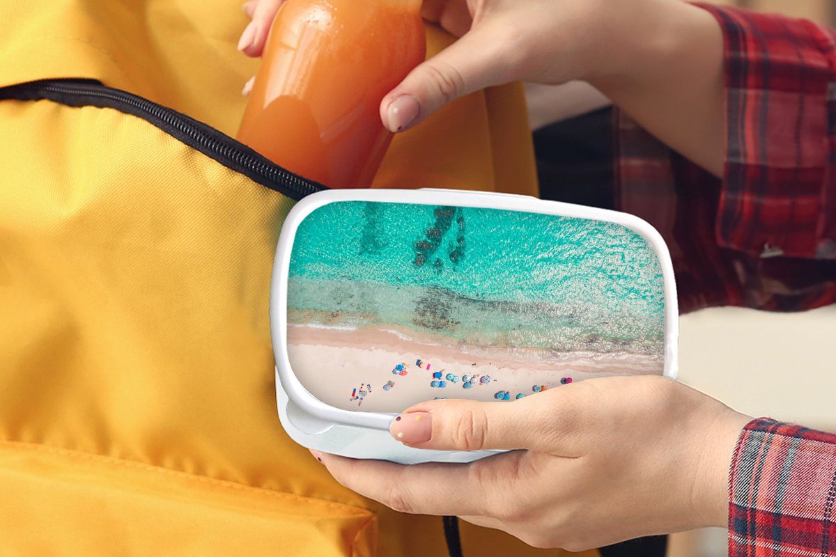 MuchoWow Lunchbox Meer - Jungs Mädchen Erwachsene, Brotbox für Blau, und Kunststoff, (2-tlg), Sonnenschirme Sommer - - weiß und Strand Brotdose, für Kinder 