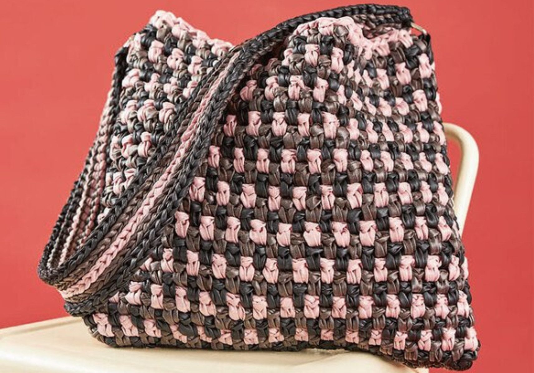 Woolly Hugs Woolly Hugs LEDER LOOK Häkelwolle, 80 m (Luxus-Garn mit Leder-Optik, ideal für DIY-Taschen), 200 g