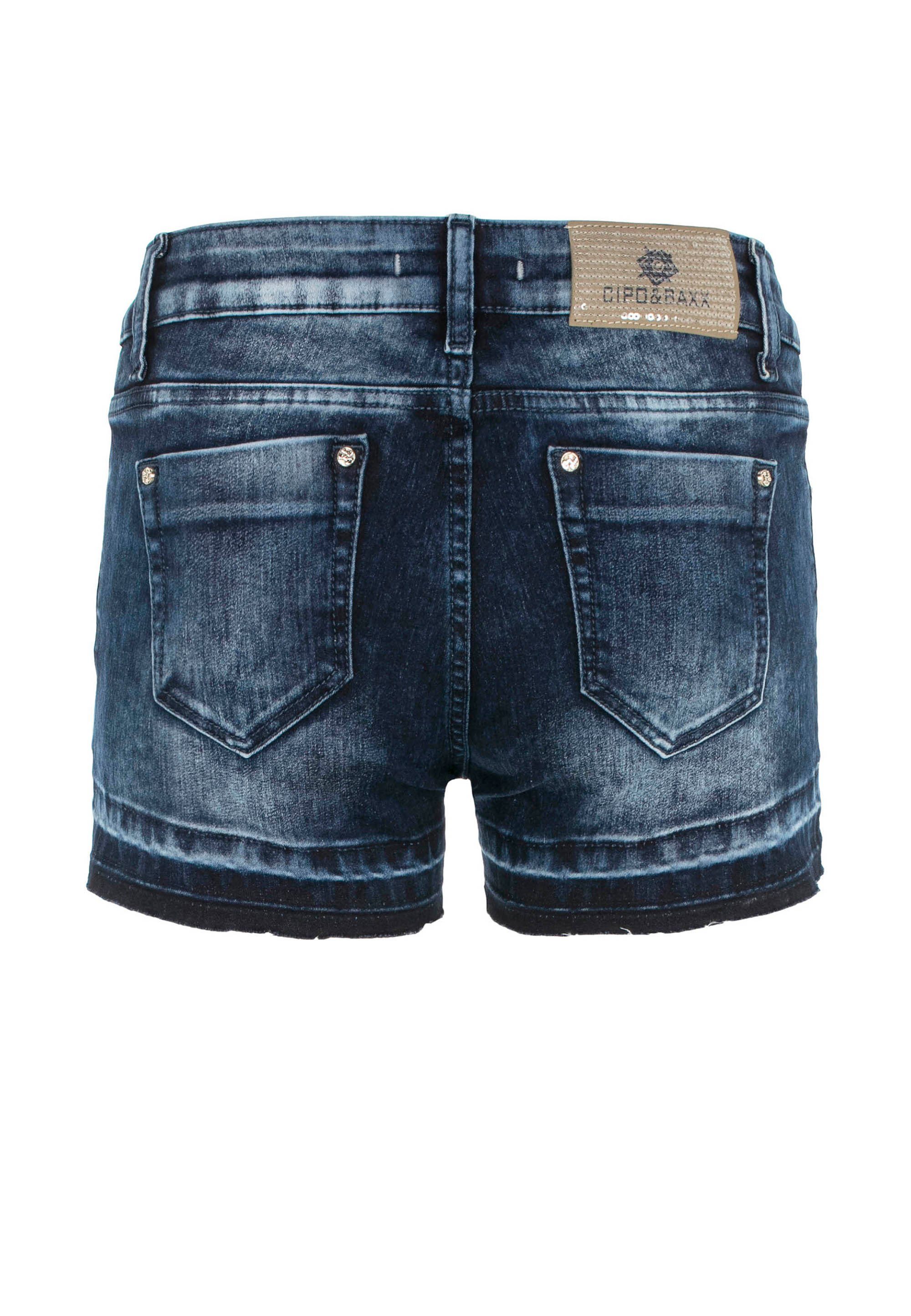 Shorts Look in modernem Cipo Baxx &