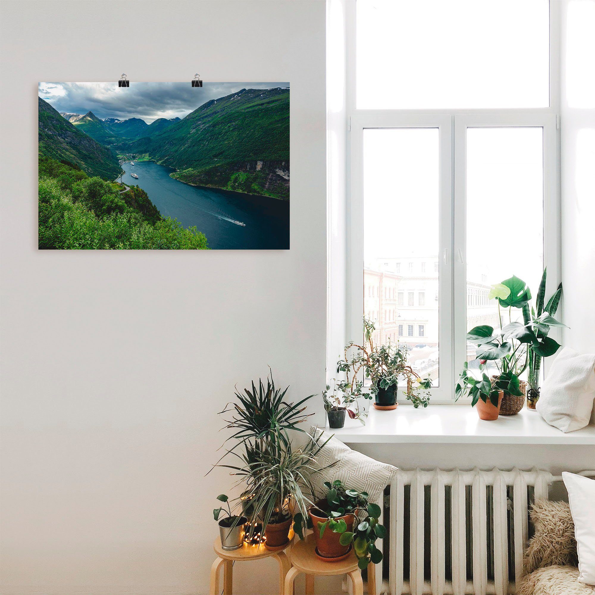 Leinwandbild, Norwegen, Poster Größen Alubild, auf oder Blick Geirangerfjord Wandbild versch. in St), als Wandaufkleber (1 den Küste Artland
