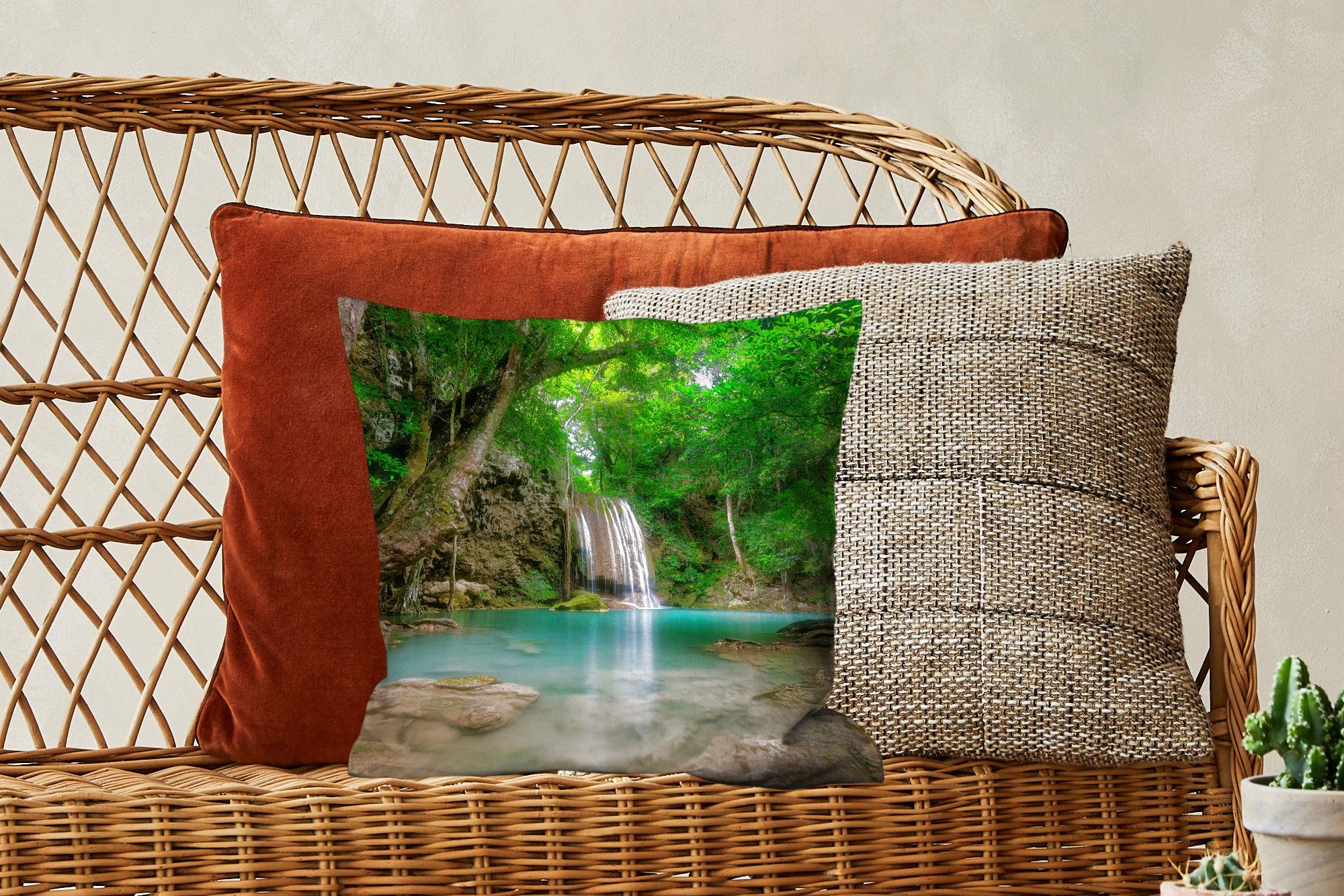 MuchoWow Dekokissen Dschungel - Wasserfall für - Schlafzimmer, Deko, Wasser Pflanzen Zierkissen Füllung mit Wohzimmer, Sofakissen - - Natur