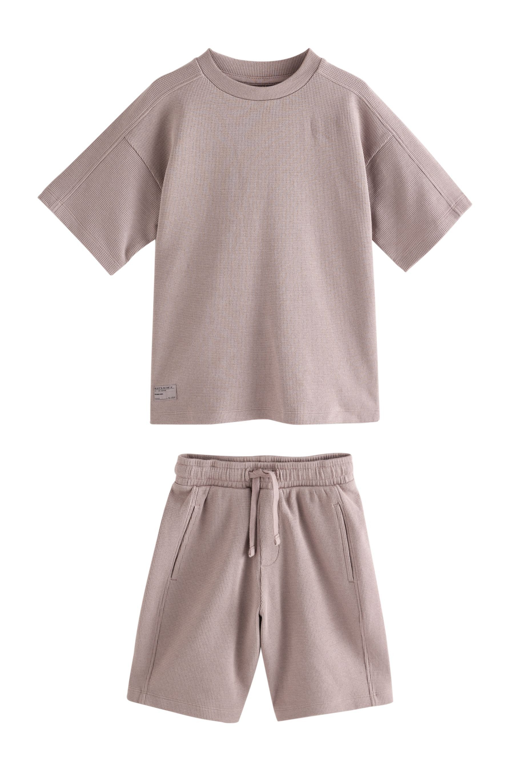 Next T-Shirt & Shorts Strukturiertes T-Shirt und Shorts, Set (2-tlg)