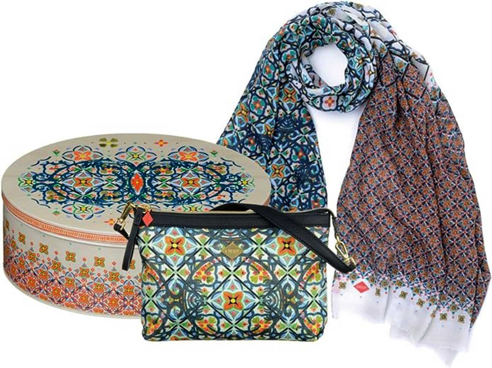 Oilily Schultertasche M Gift Set Ensign Blue