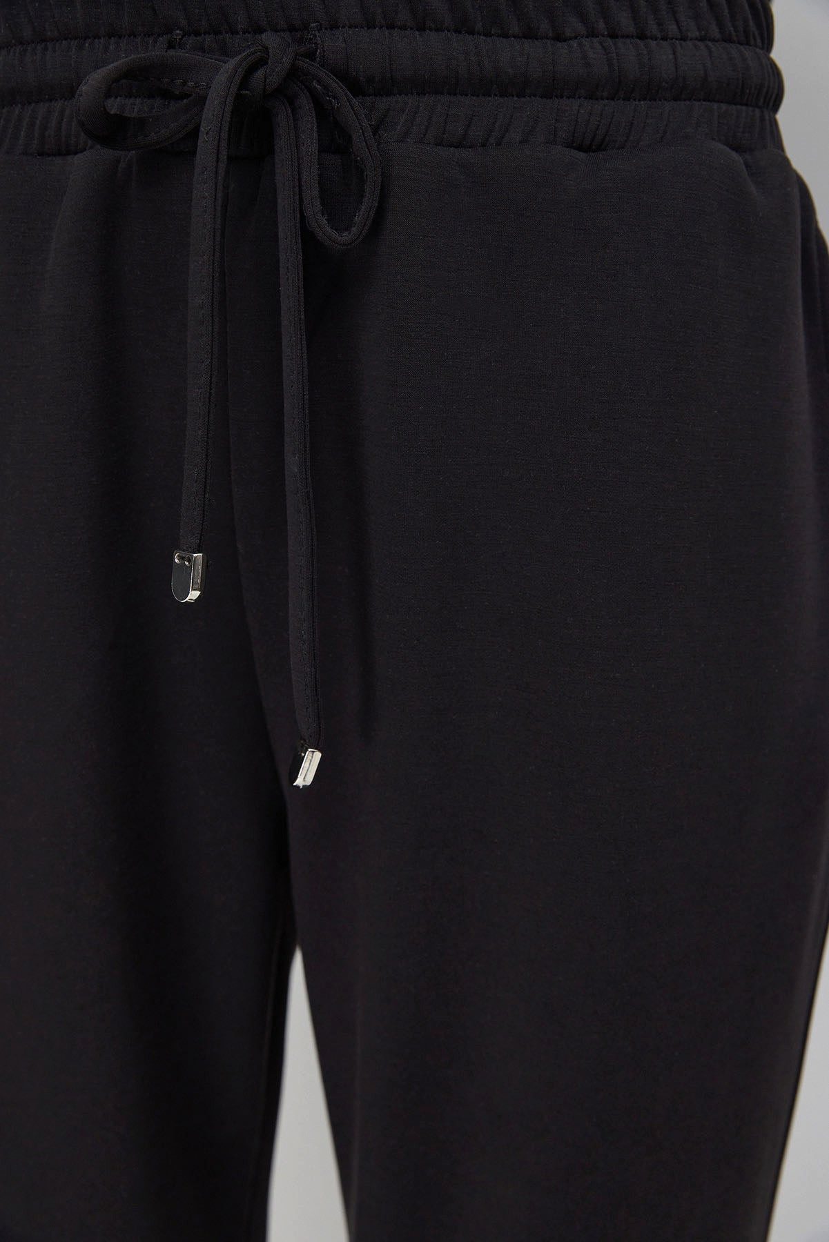 No Matter What Sweatponcho Jogginghose mit elastischem Bund