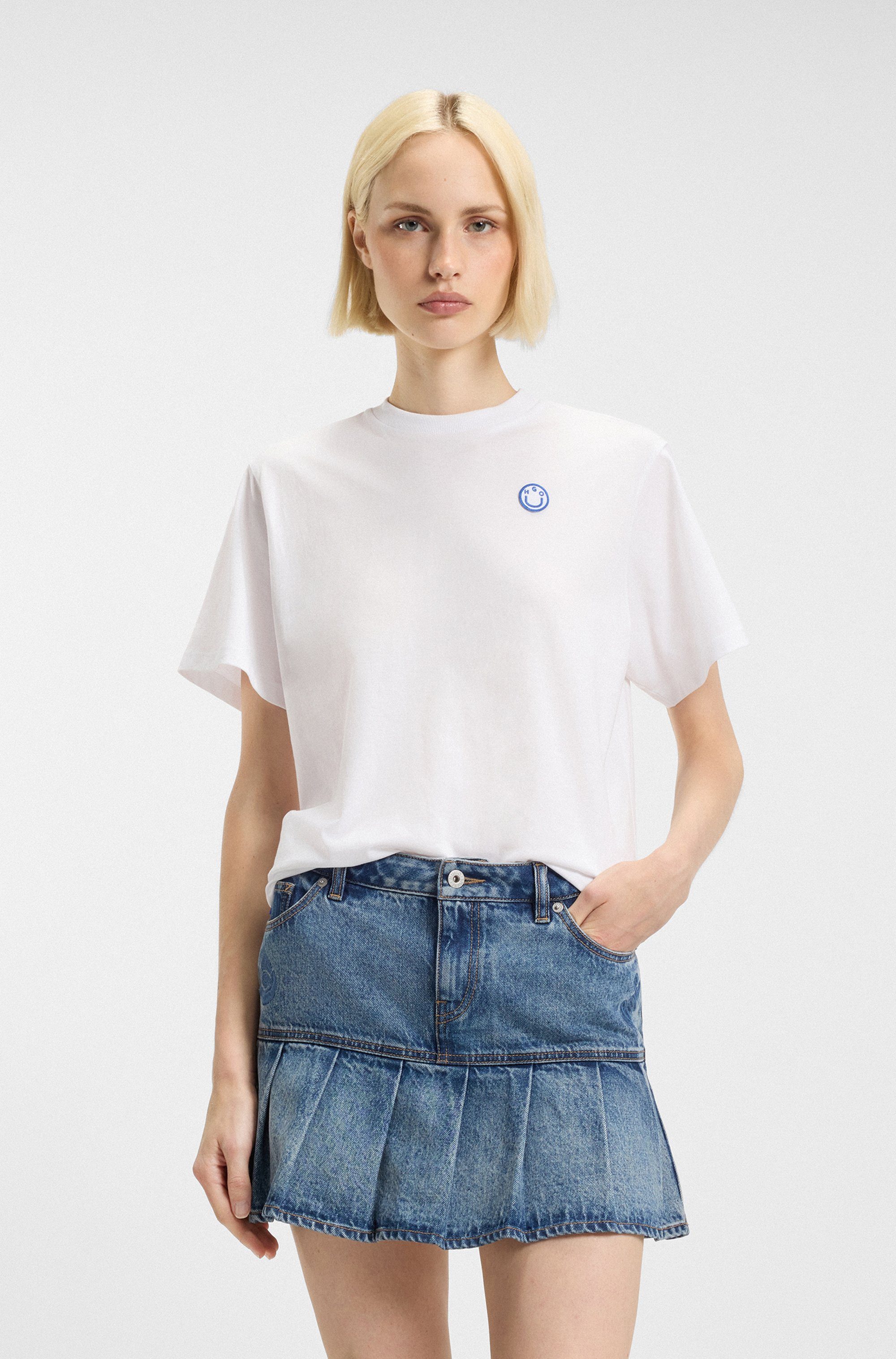 HUGO Blue T-Shirt Vintage Tee mit Logo-Badge