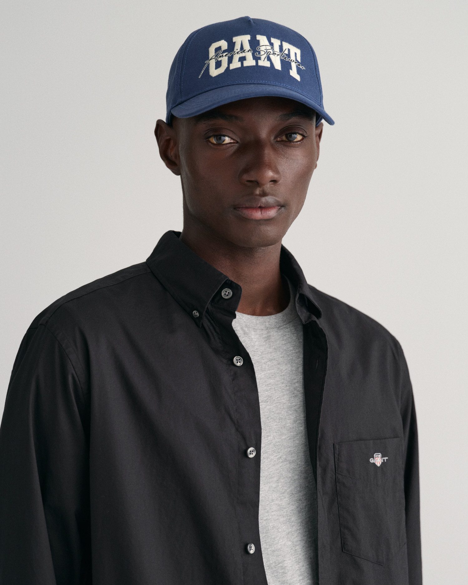 Gant Langarmhemd Regular Fit Popeline Hemd leicht strapazierfähig pflegeleicht mit Label Stickerei auf der Brusttasche