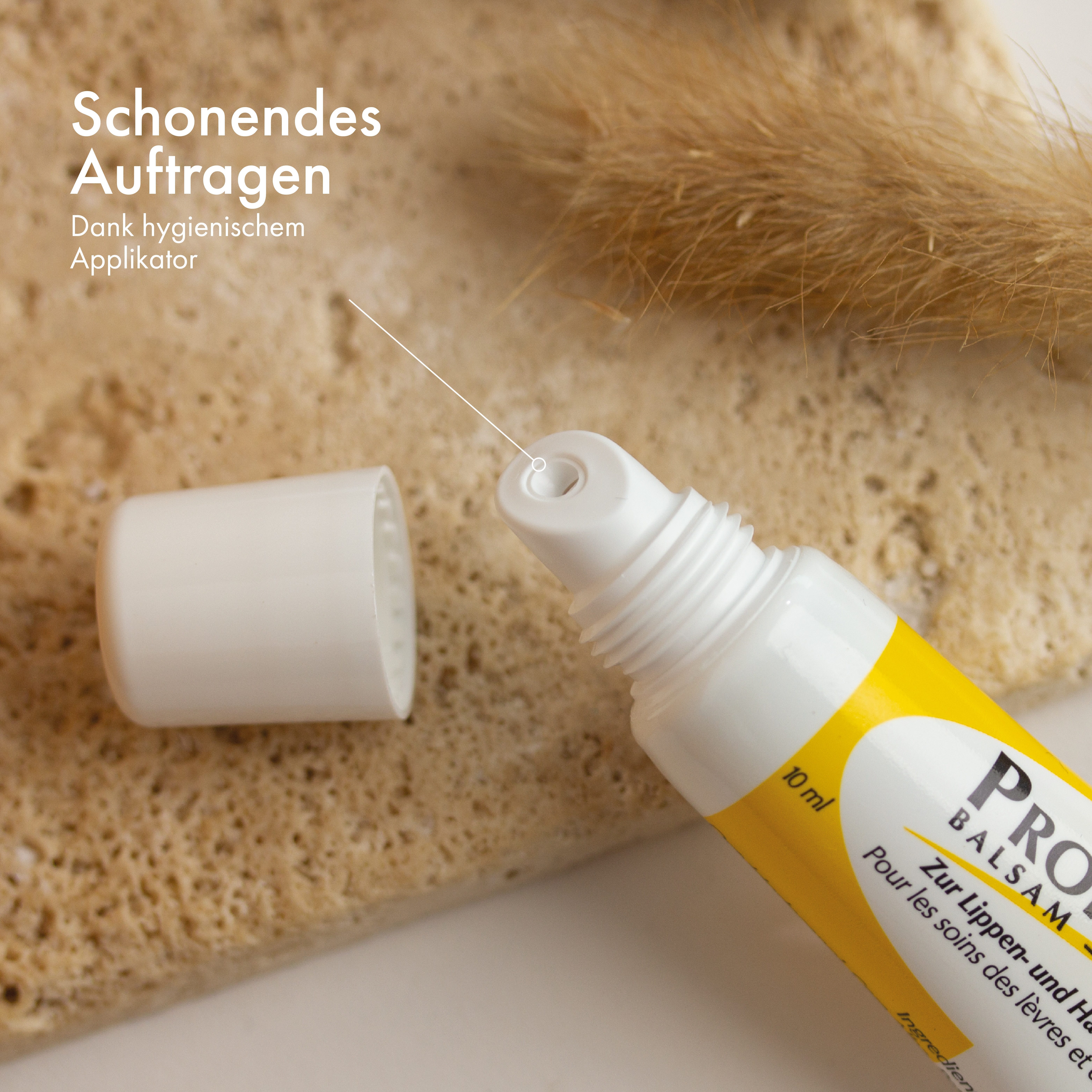 HC PRODUCTS Lippenbalsam Propolis Lippenbalsam Tube mit Bio-Bienenwachs, Jojobaöl & Kamille, Beruhigt und pflegt Lippen, trockene & gereizte Hautstellen