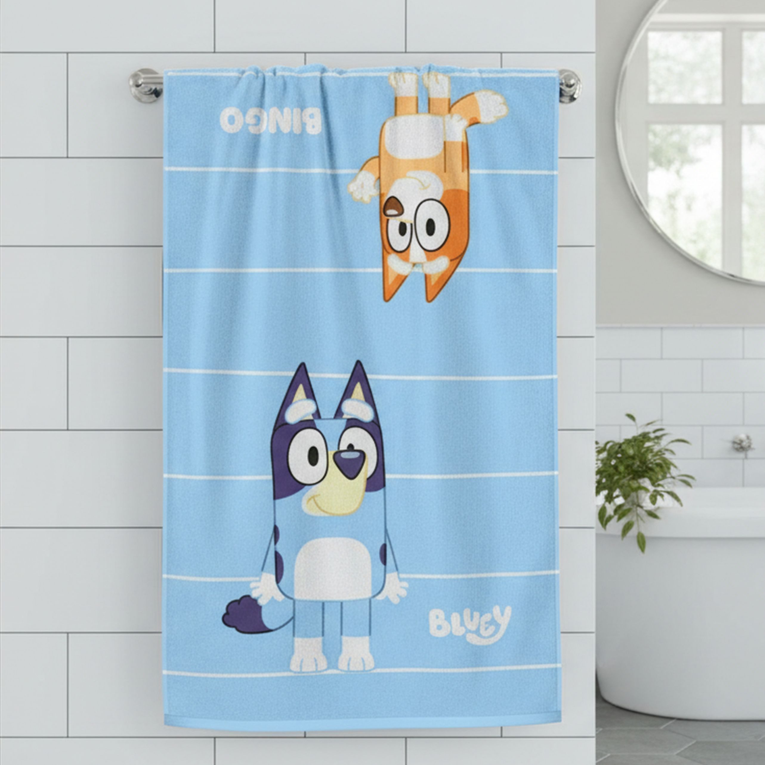 MTOnlinehandel Badetuch Bluey & Bingo, Kinder Strandtuch 70x120 cm, 100 % Baumwolle, Perfekt für Strand, Pool und Badezimmer, ideal für kleine Bluey Fans